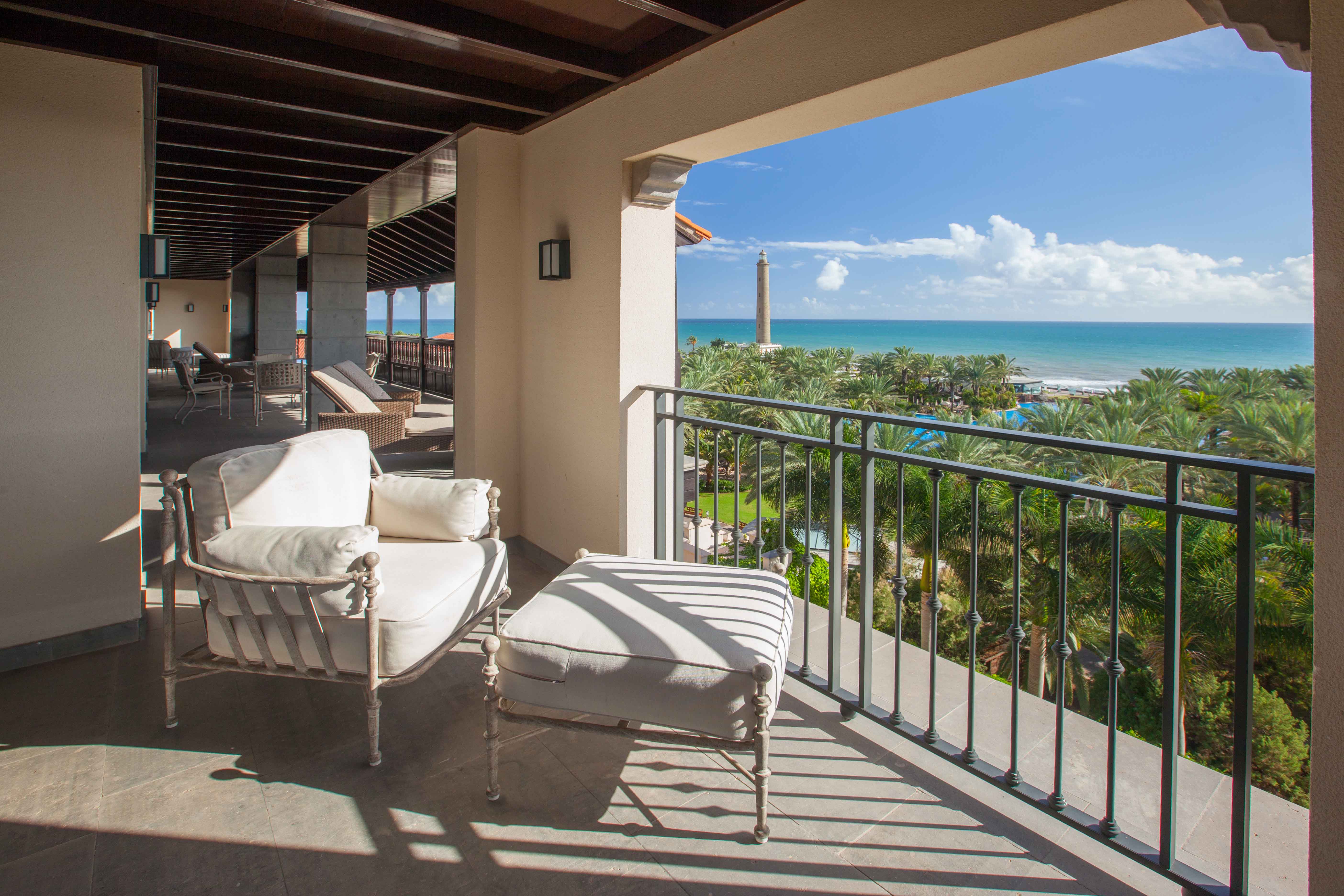 terrasse lopesan costa meloneras resort & spa royal suite