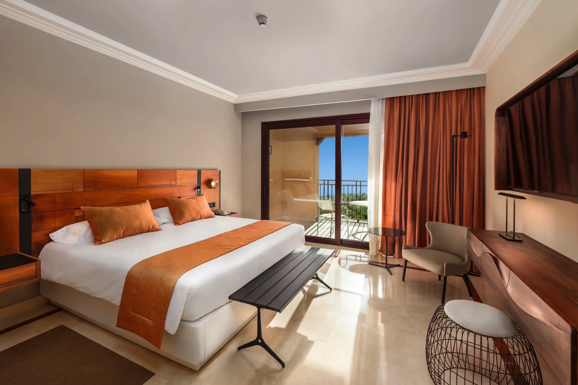 cama habitación unique deluxe view lopesan costa meloneras resort & spa