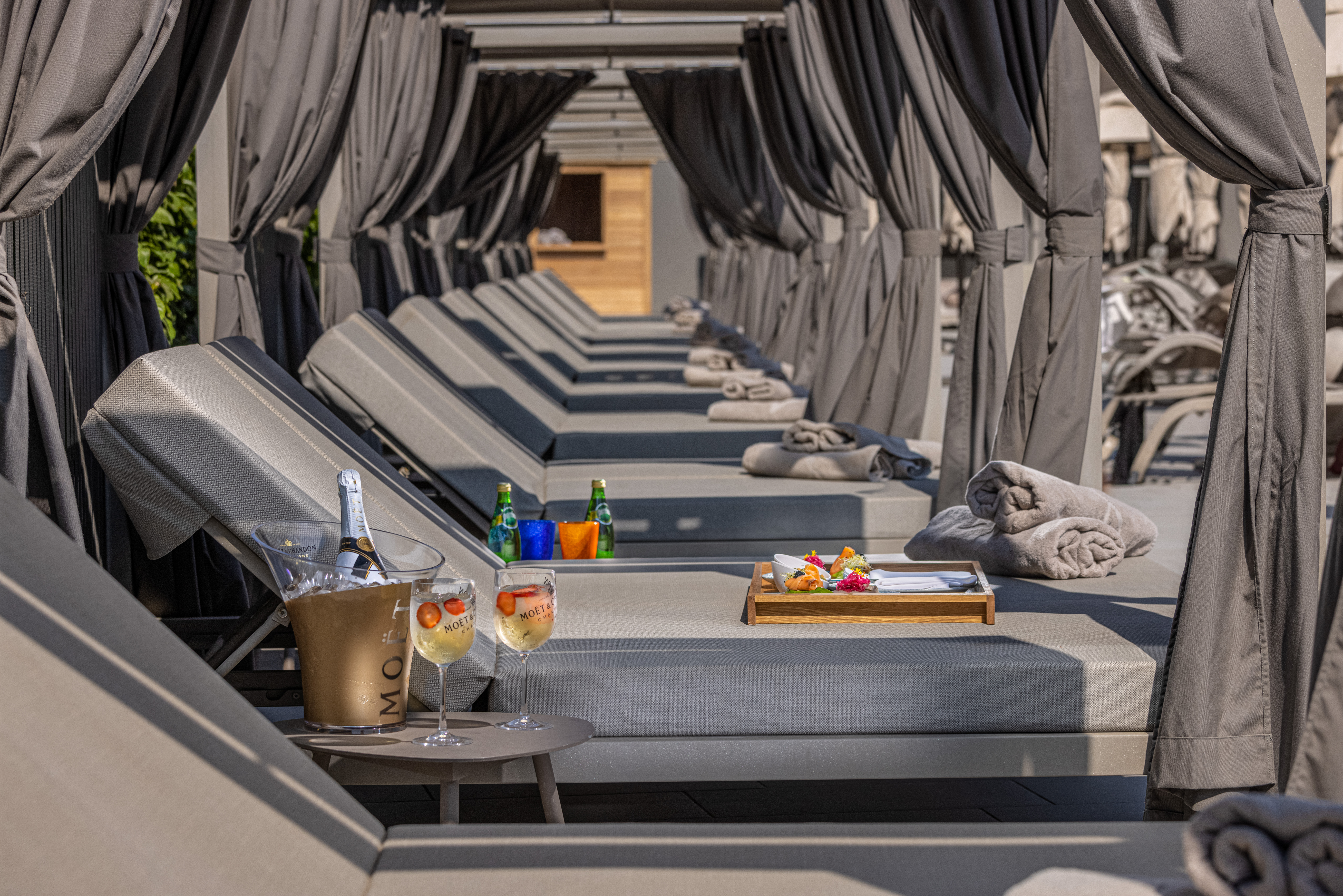photos premium sunbeds hotel faro lopesan collection