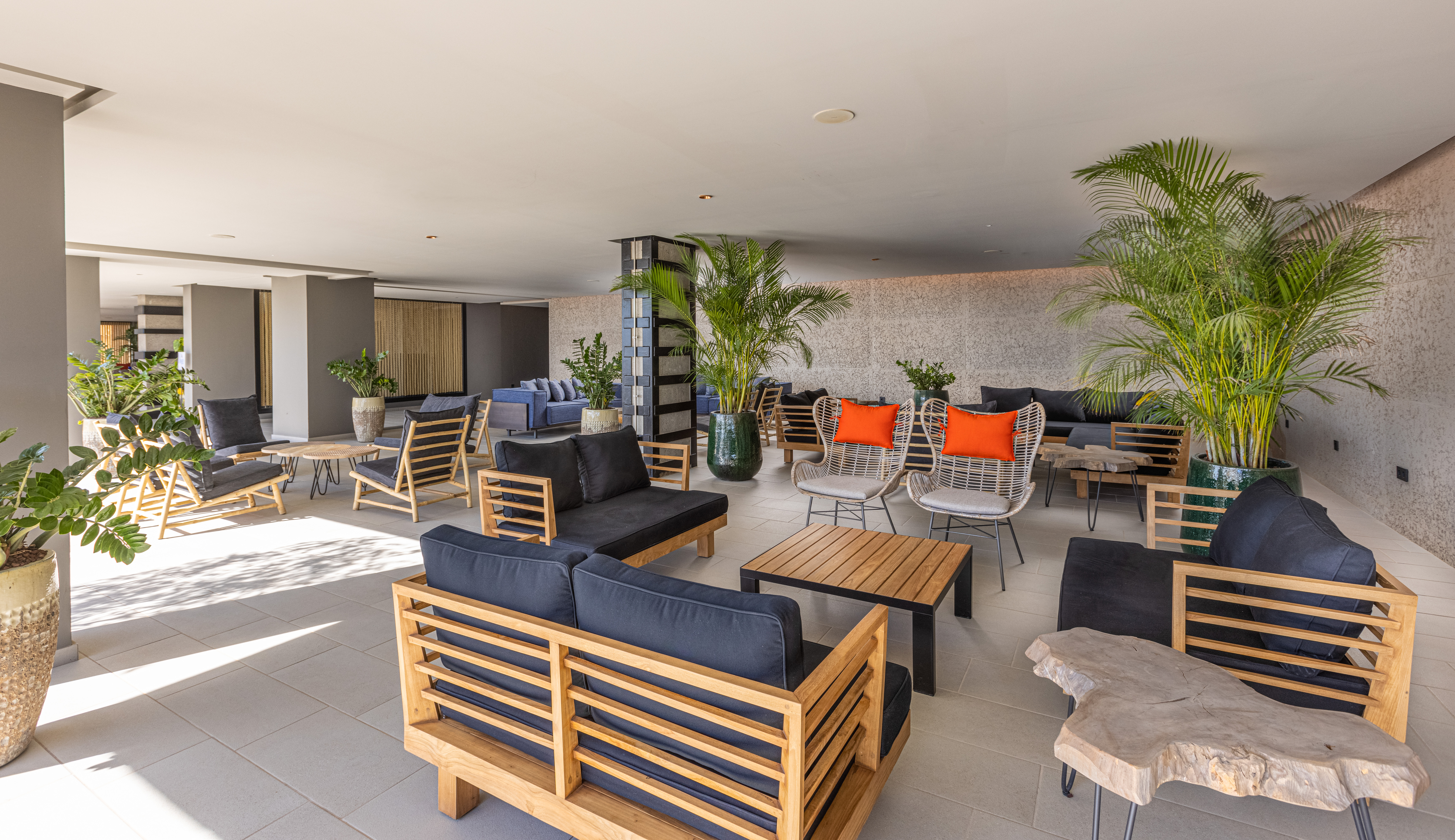 photos chill out area hotel faro lopesan collection