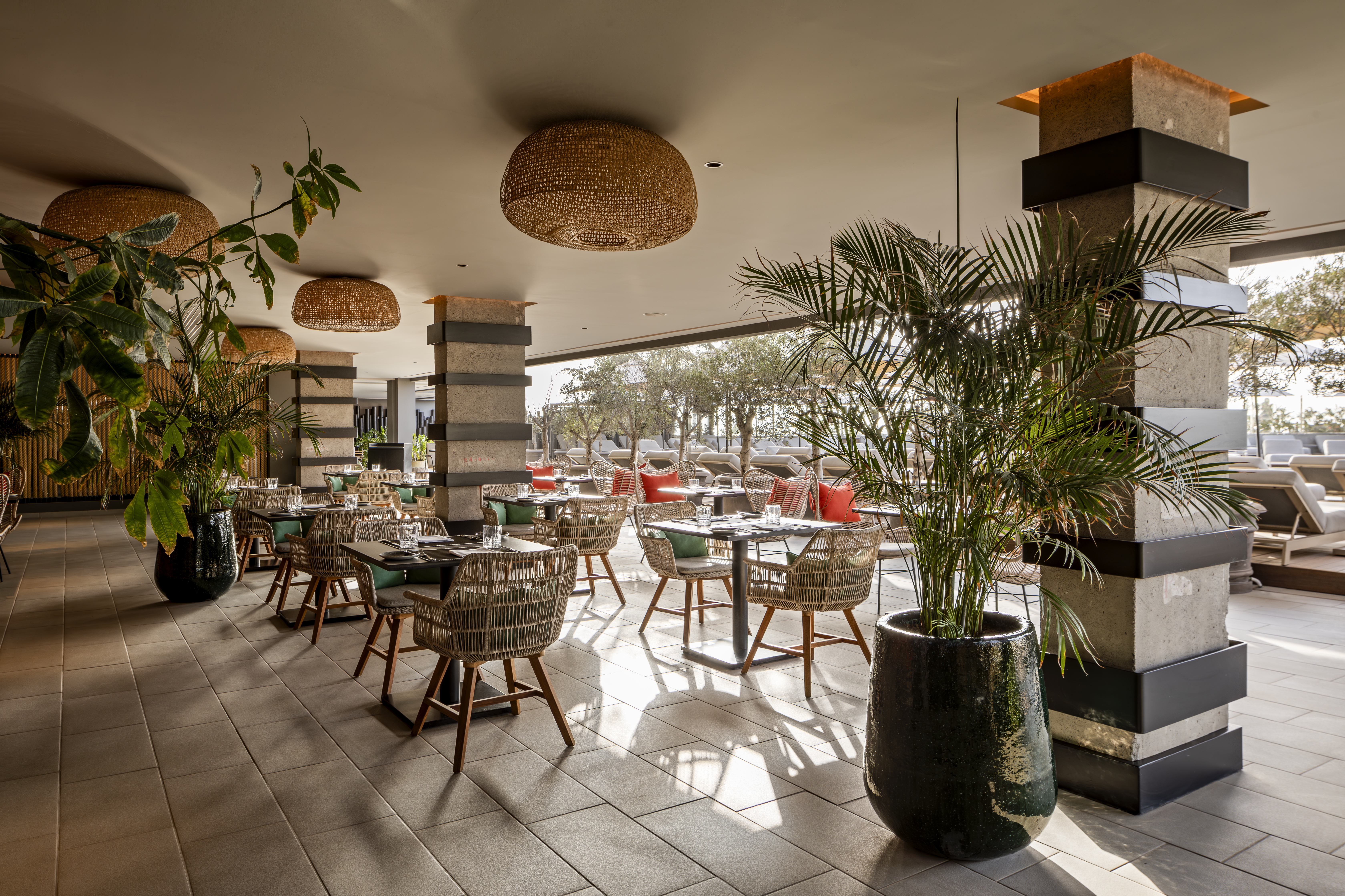 photos dining area restaurant hotel faro lopesan collection