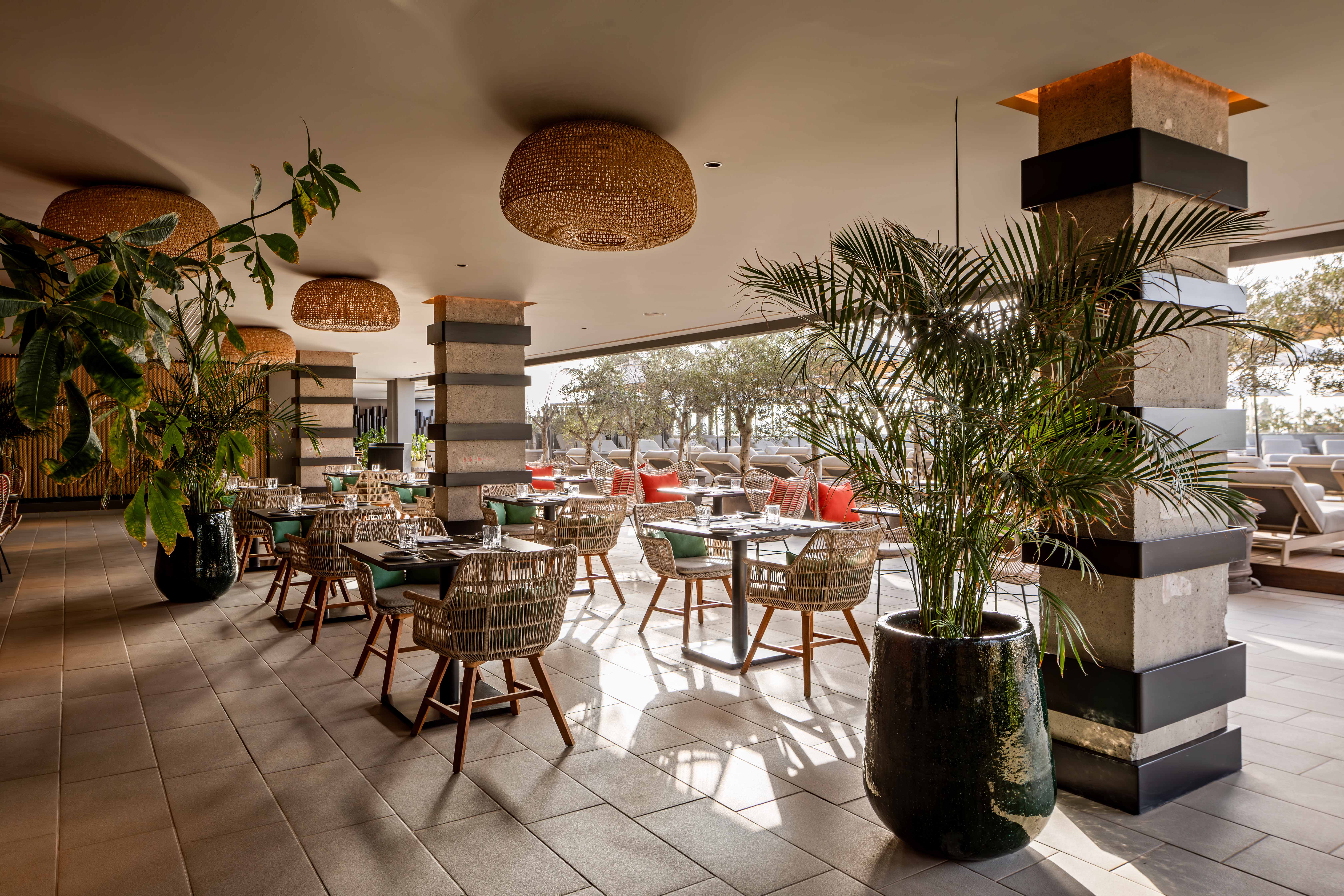 photo bar terrace hotel faro lopesan collection
