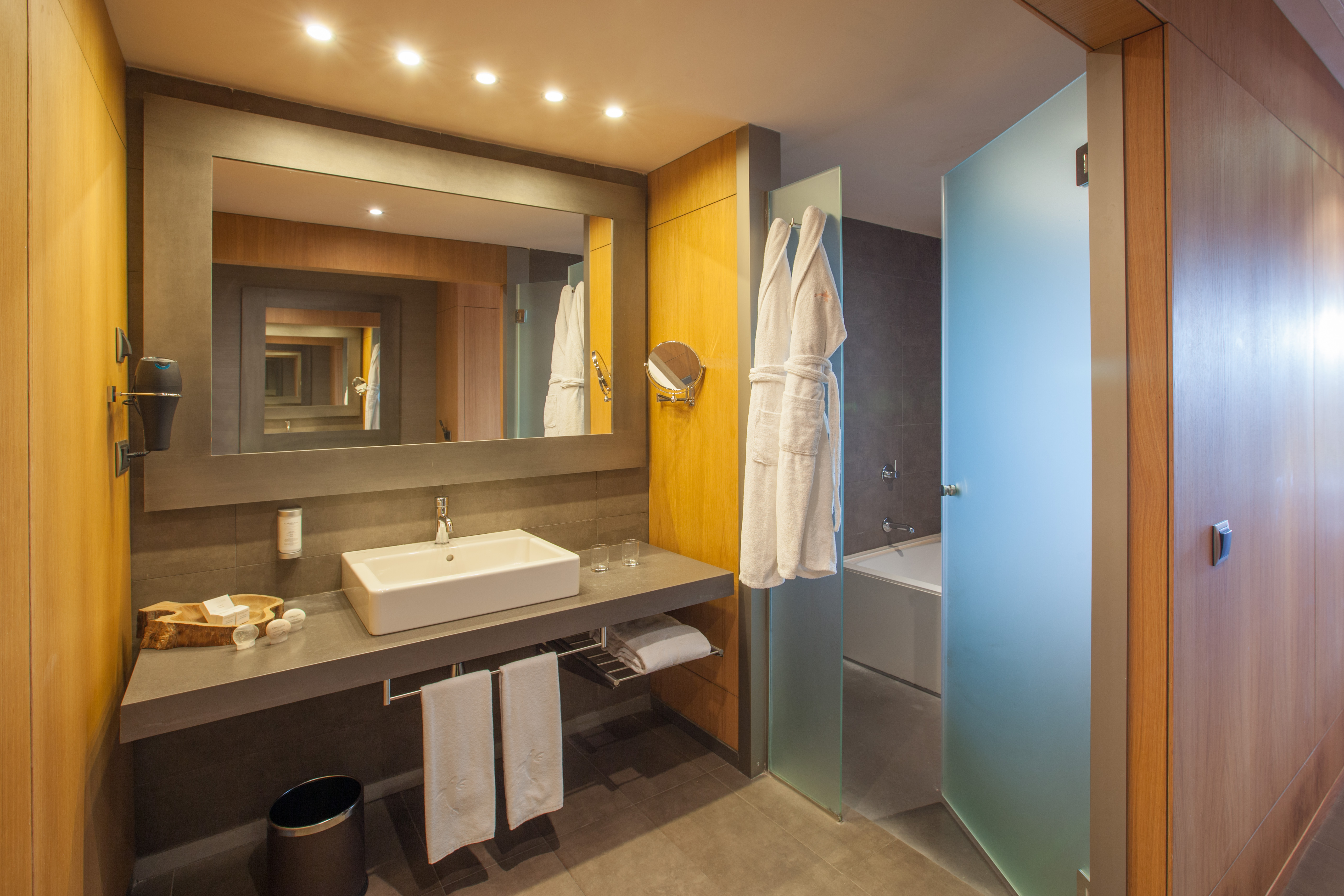 fotos baño habitaciones doble superior vista hotel lopesan baobab