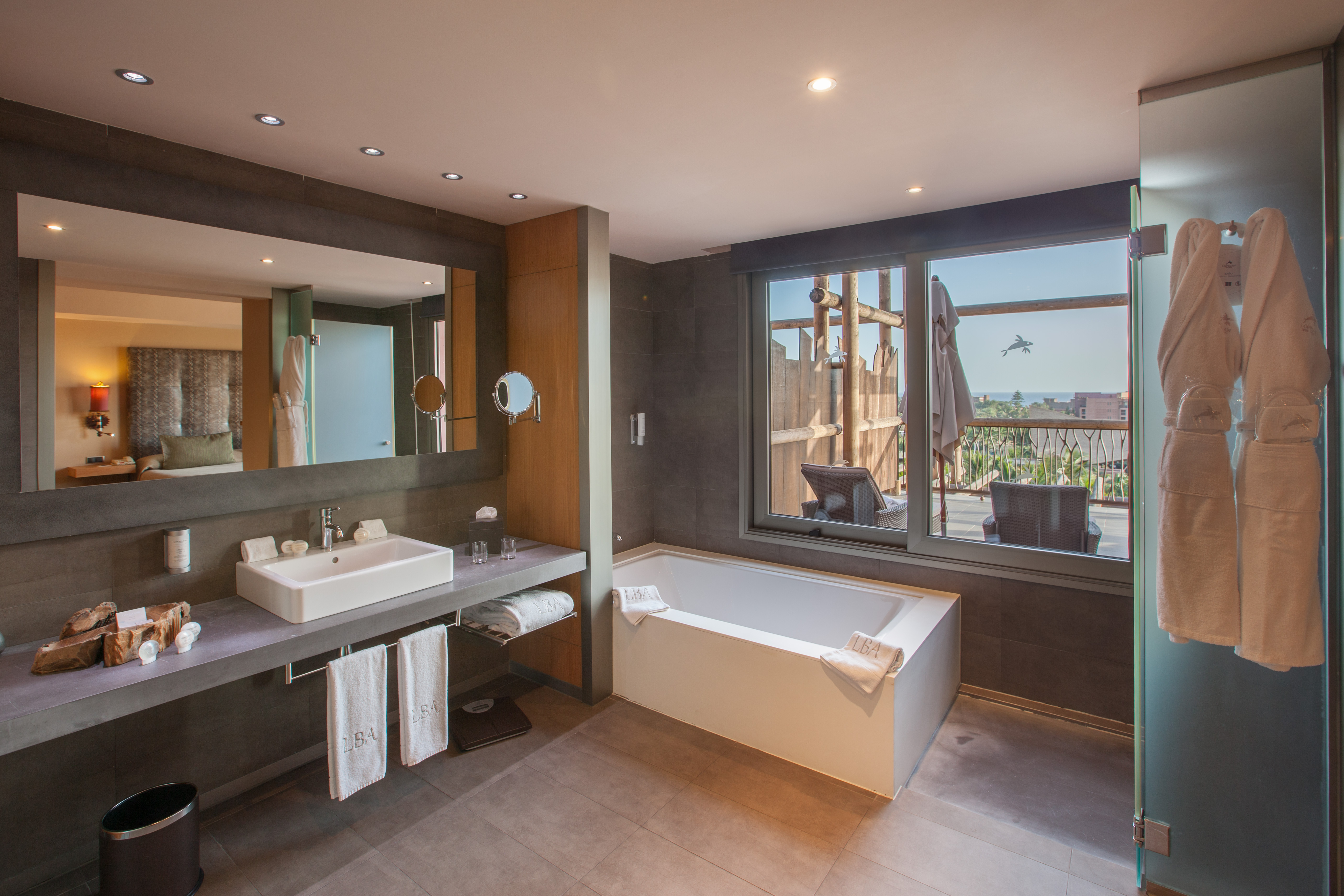 fotos baño habitaciones doble superior hotel lopesan baobab