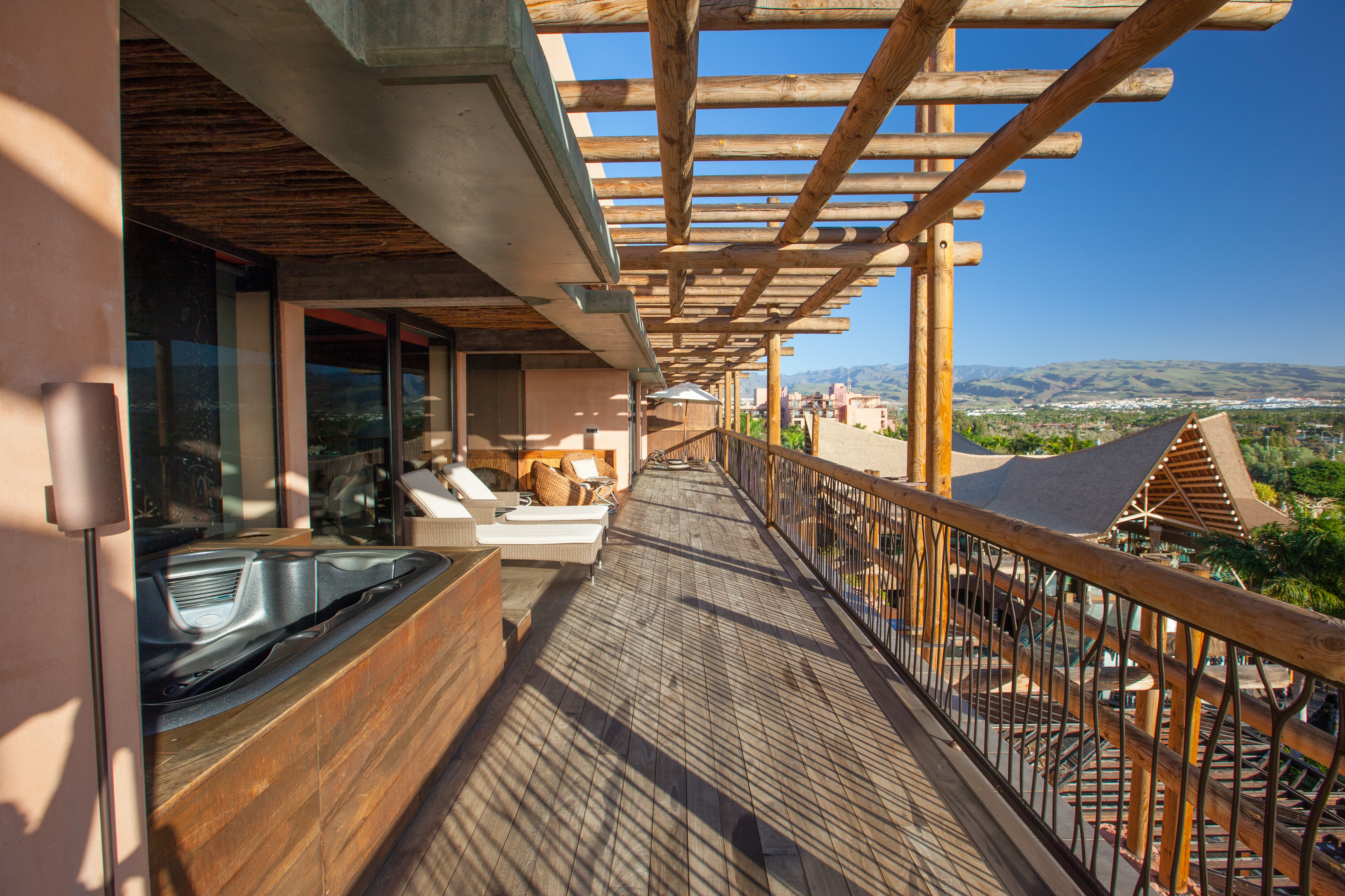 fotos terraza habitaciones raoyal suite hotel lopesan baobab