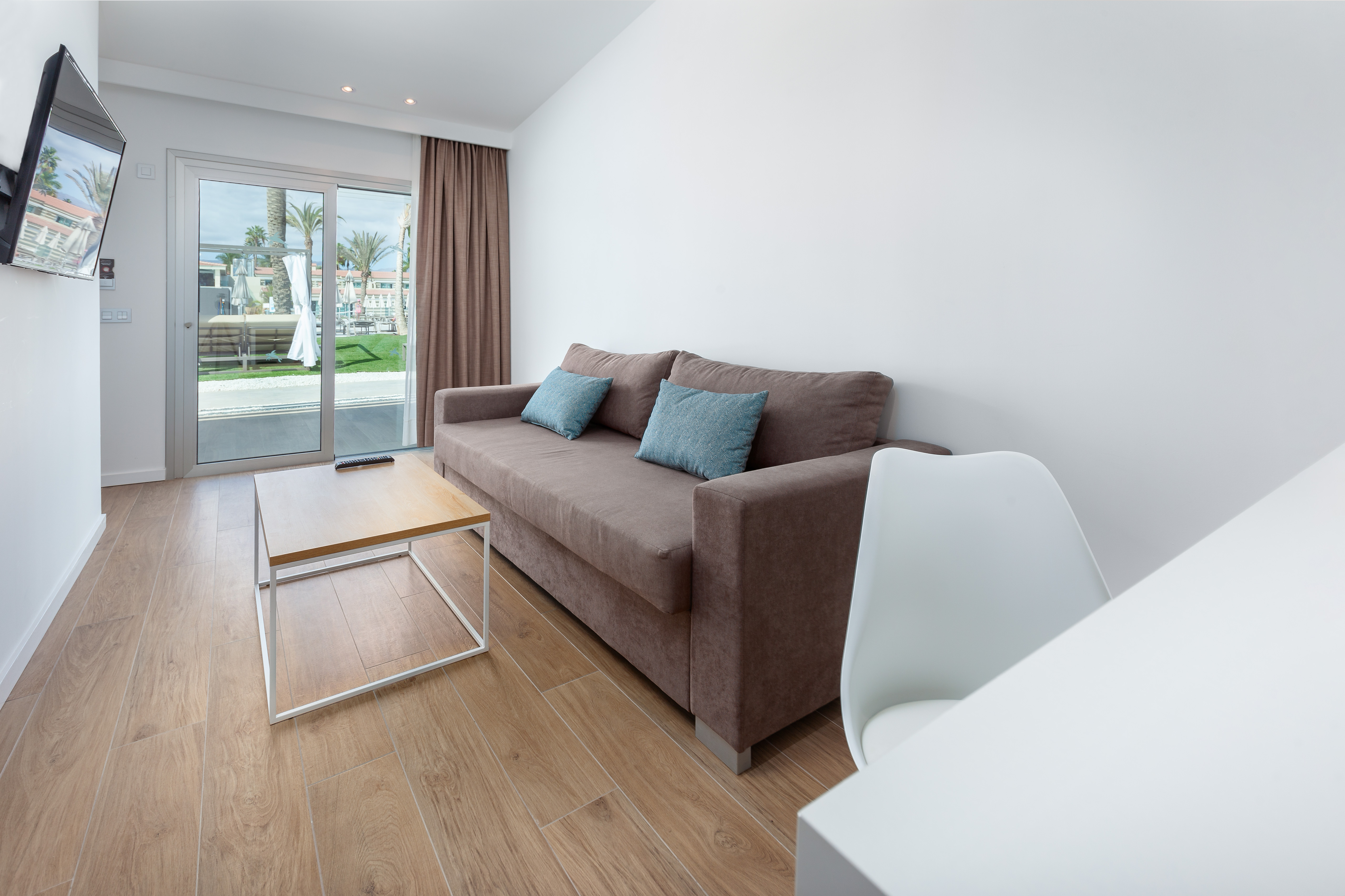 fotos salon habitaciones familiar suite hotel kumara serenoa