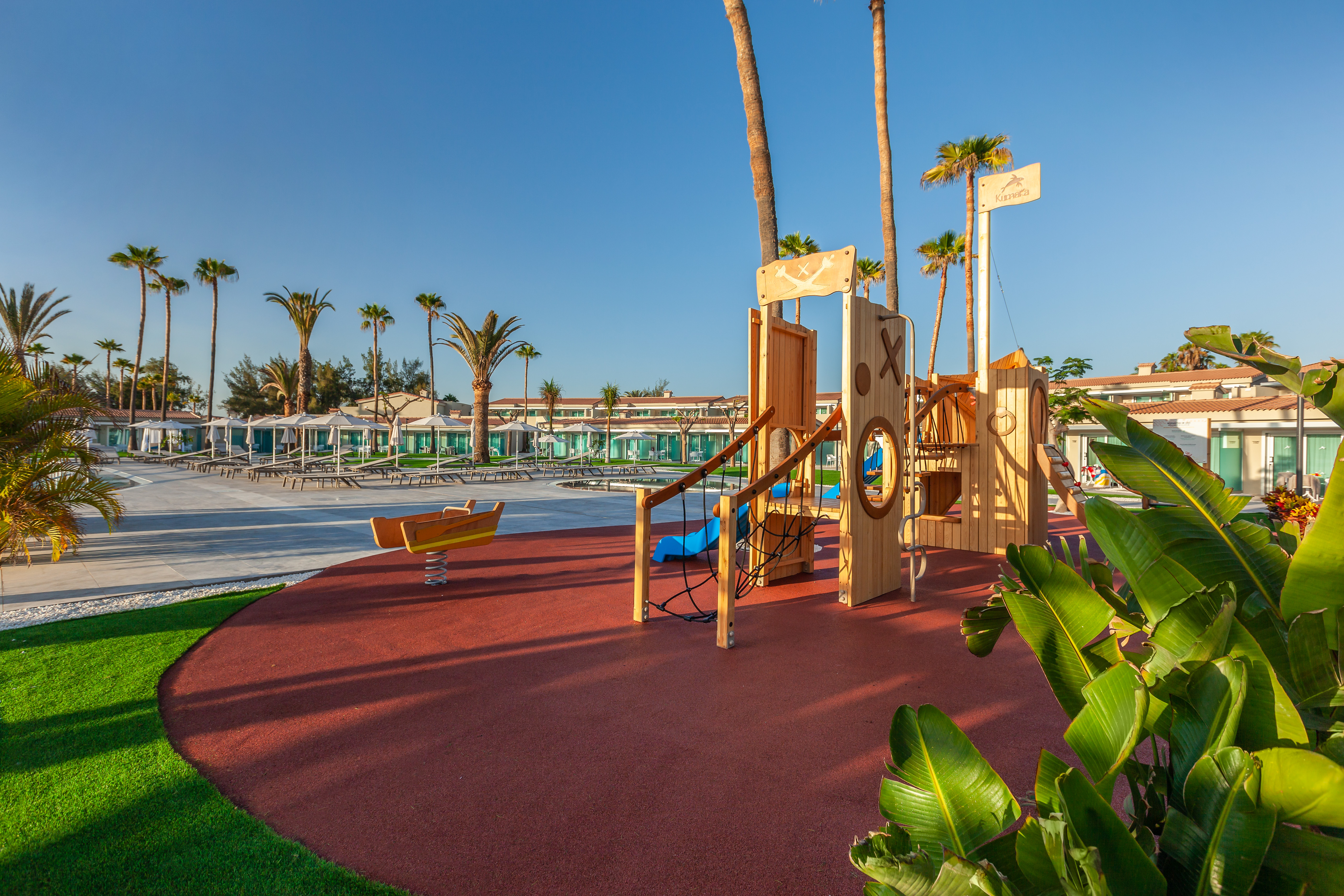 galería de imágenes hotel kumara serenoa zona juegos infantil