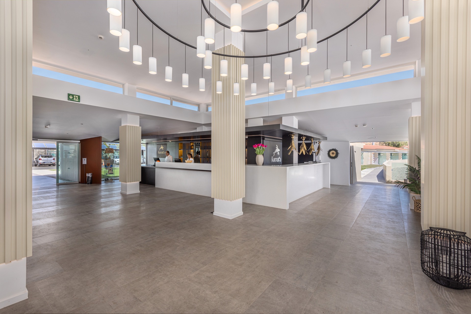 LOBBY (2)