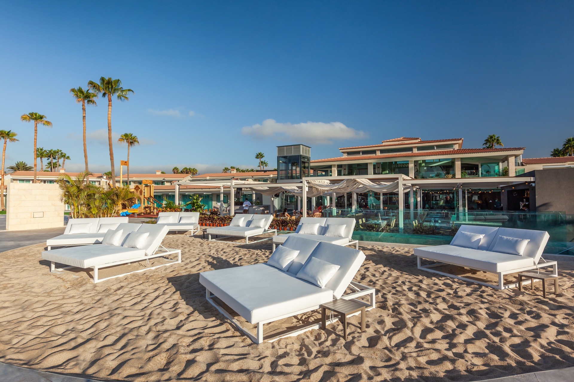 MAIN POOL (15)