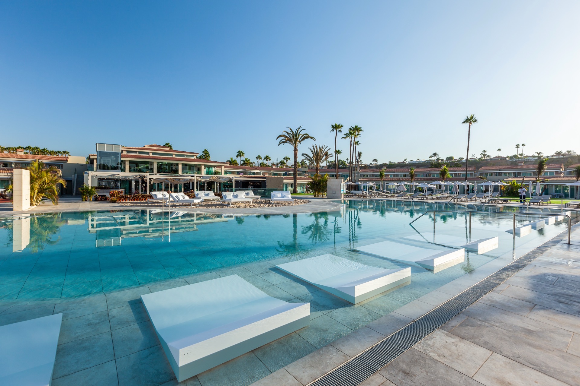 MAIN POOL (6)