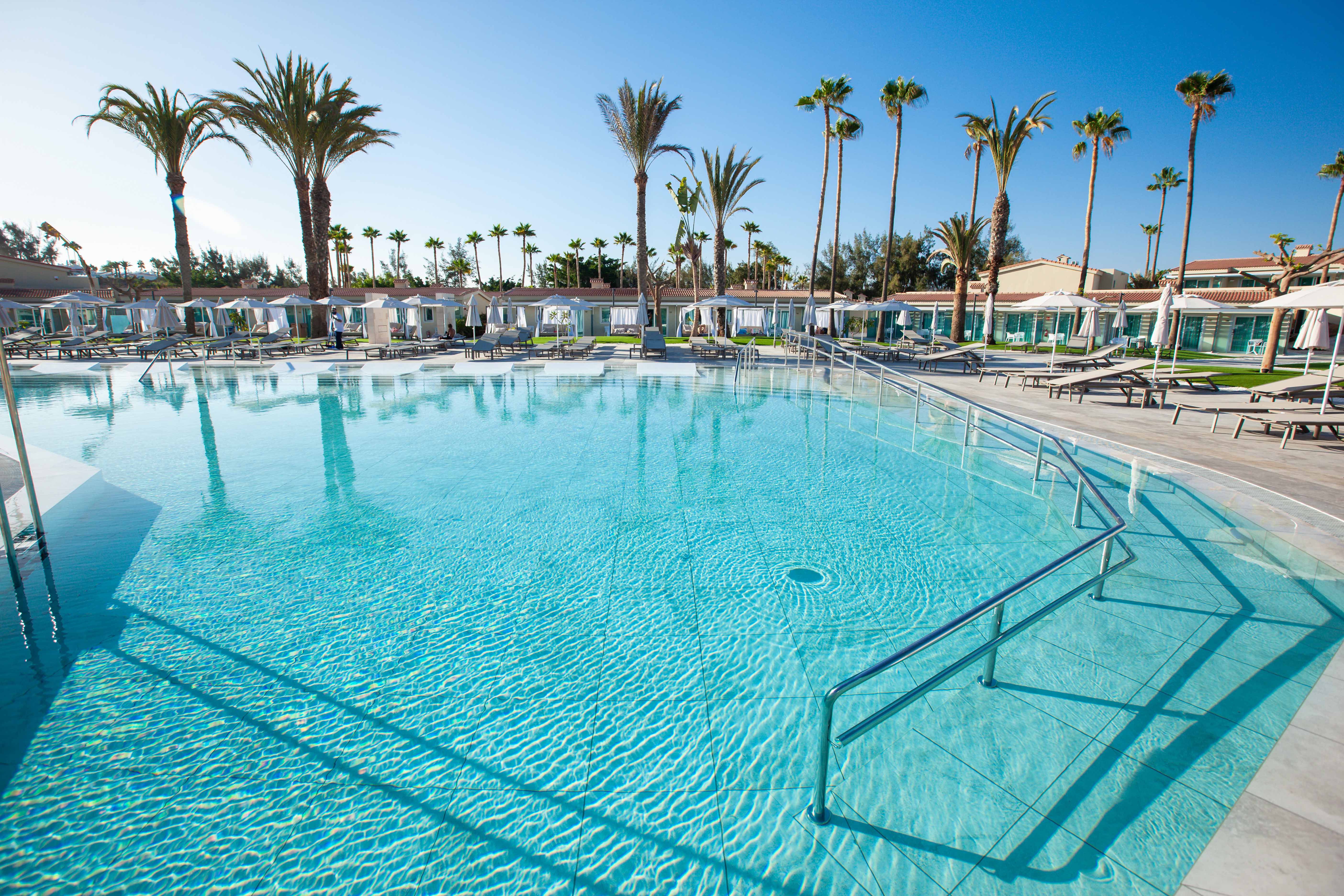 MAIN POOL (8)