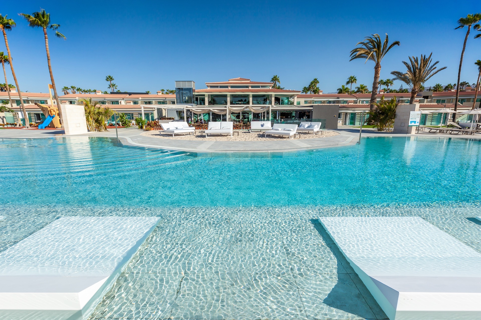 MAIN POOL (9B) (2)