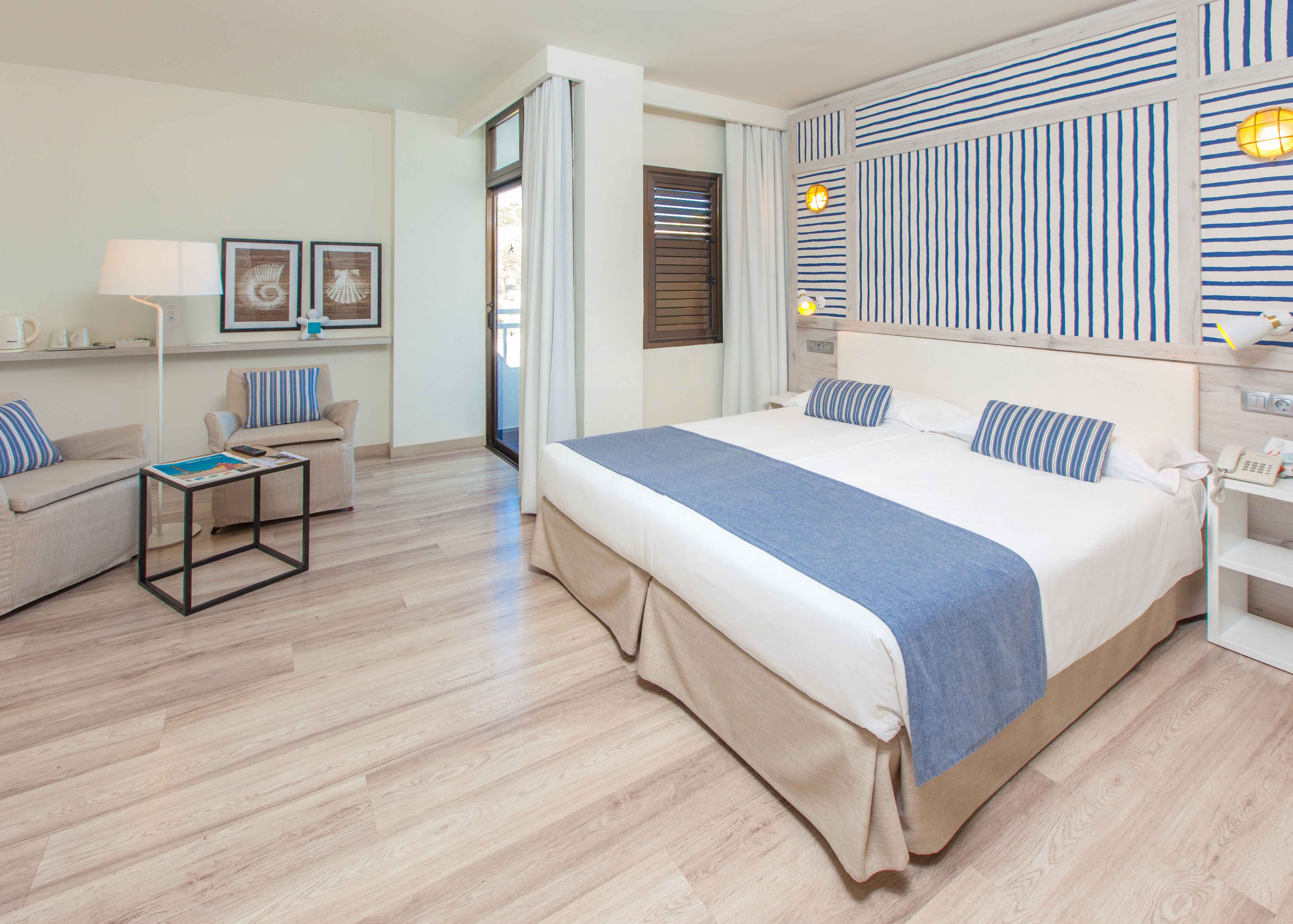 zimmer corallium beach by lopesan hotels