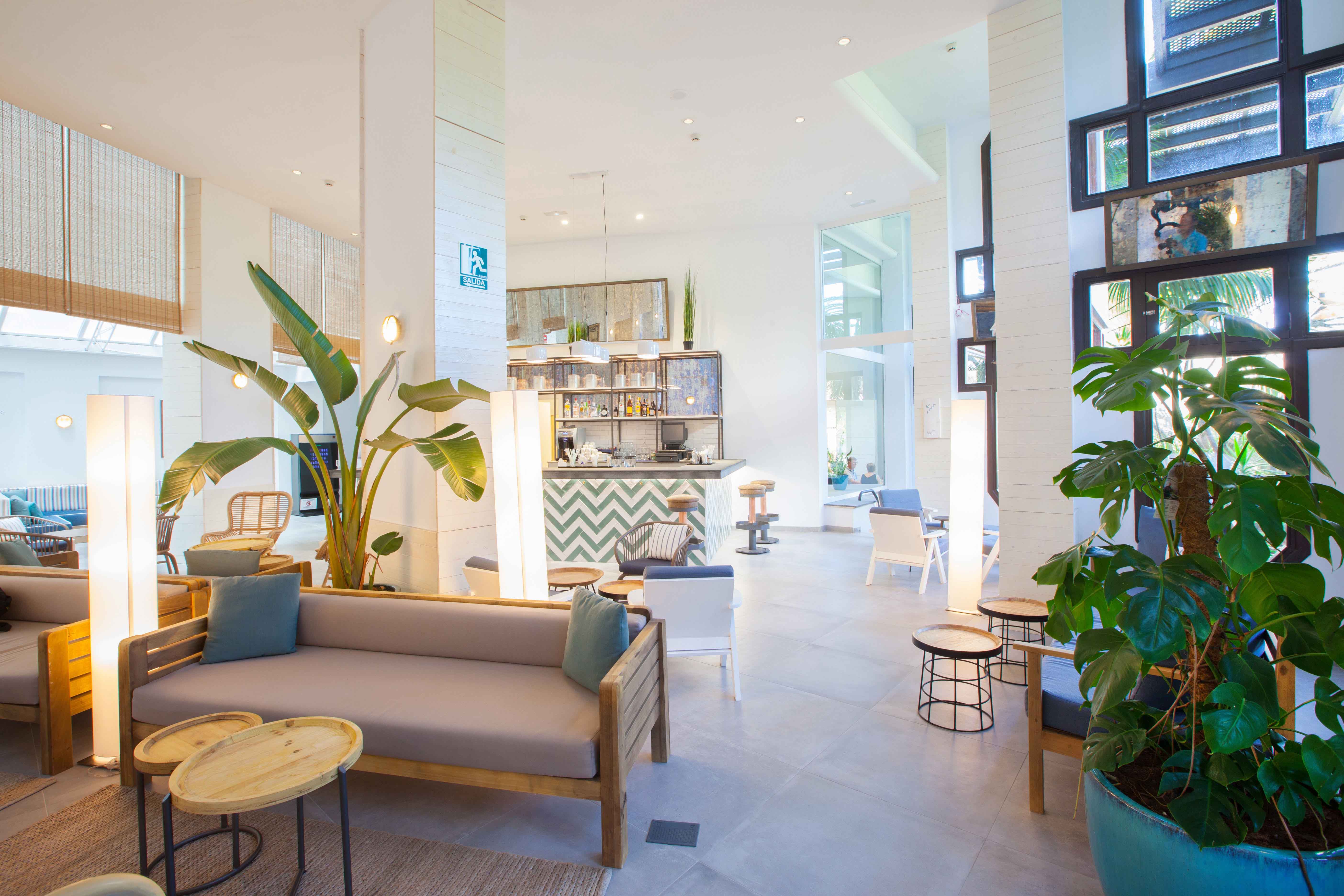 bildergalerie lobby hotel corallium beach