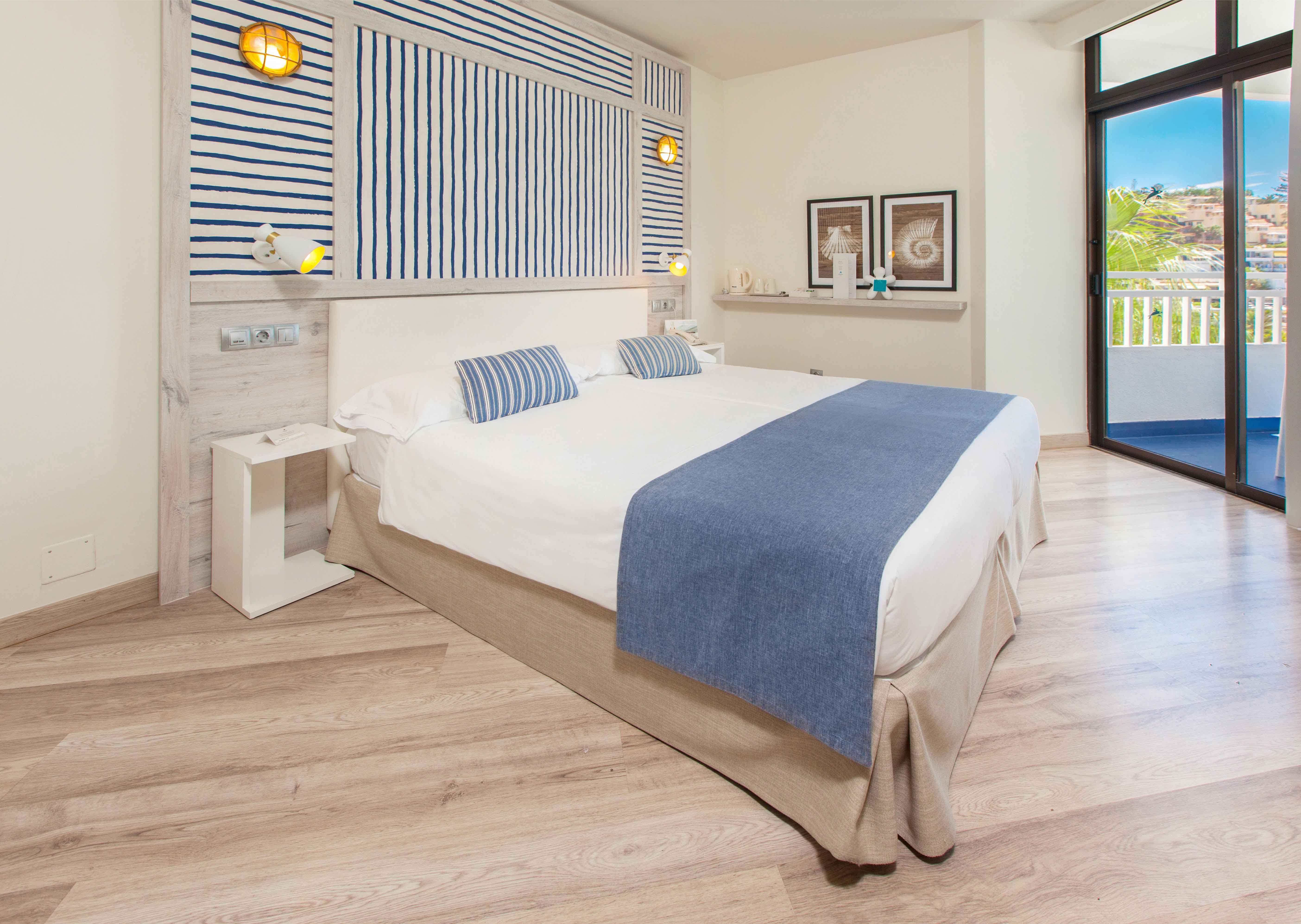 senior suite corallium beach