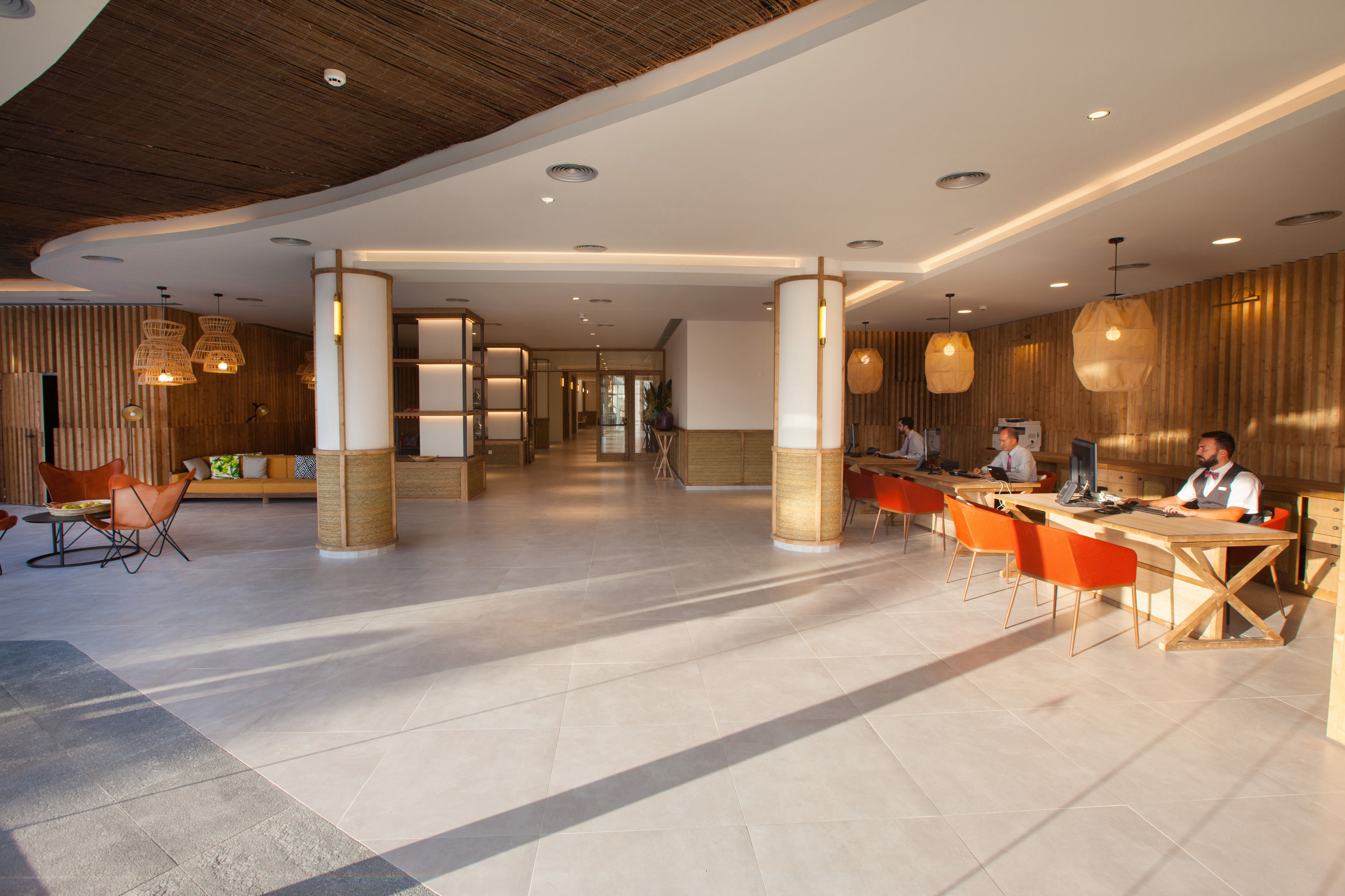 fotos recepción corallium dunamar by lopesan hotels