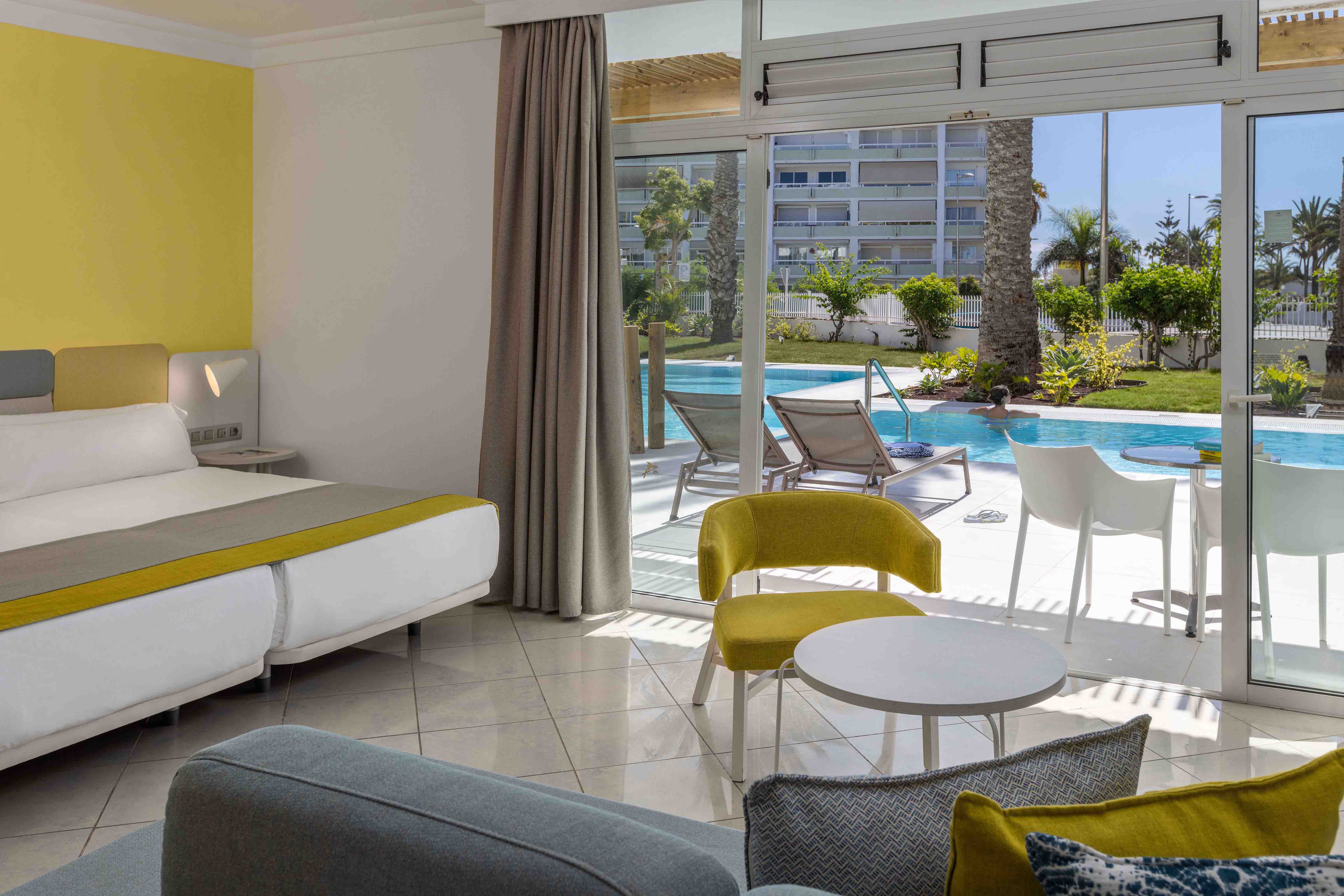 zimmer mit schwimmbad abora catarina hotel