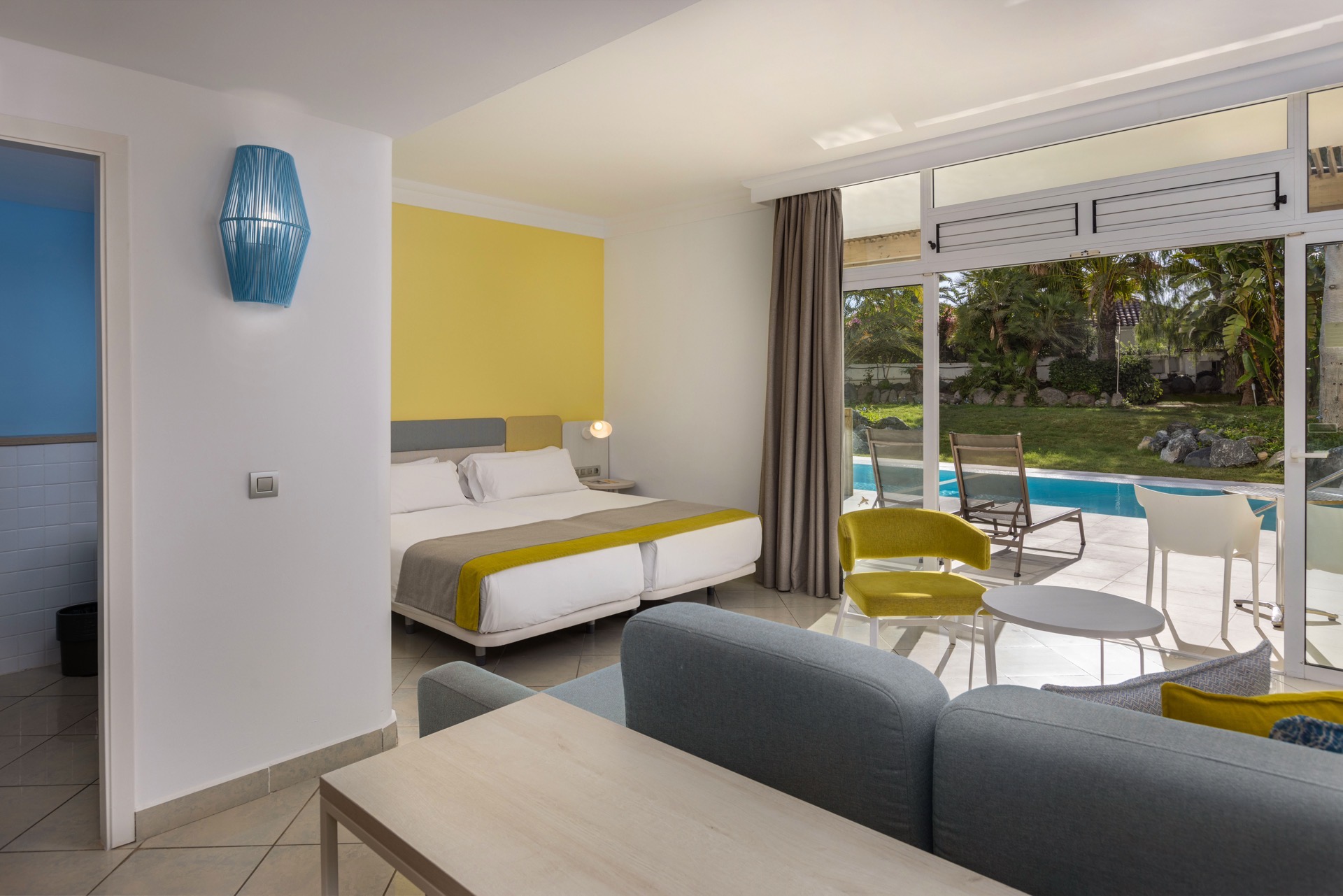 cama habitación doble deluxe pool adults only abora catarina