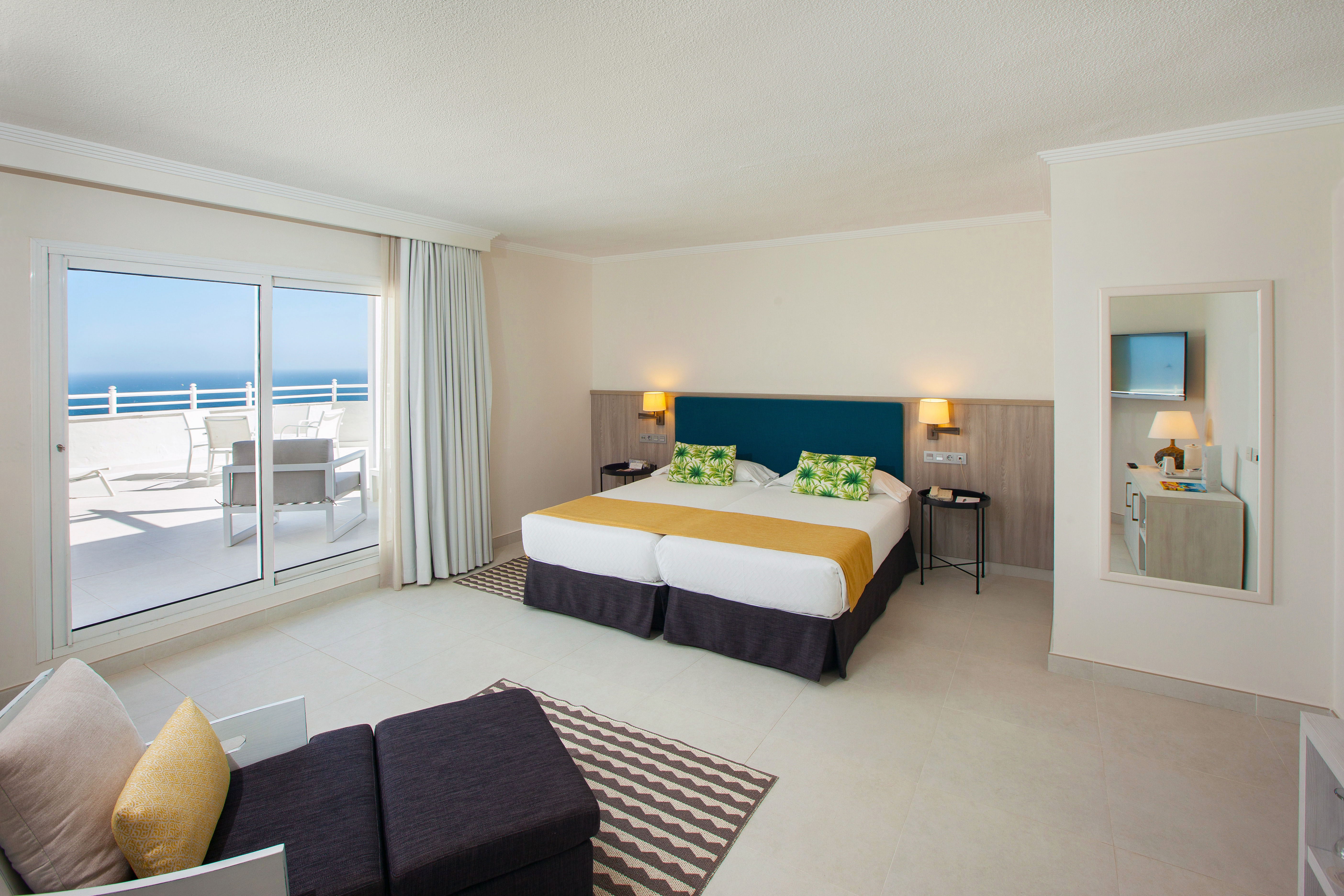 desayuno-incluido-alojamiento-hotel-corallium-dunamar