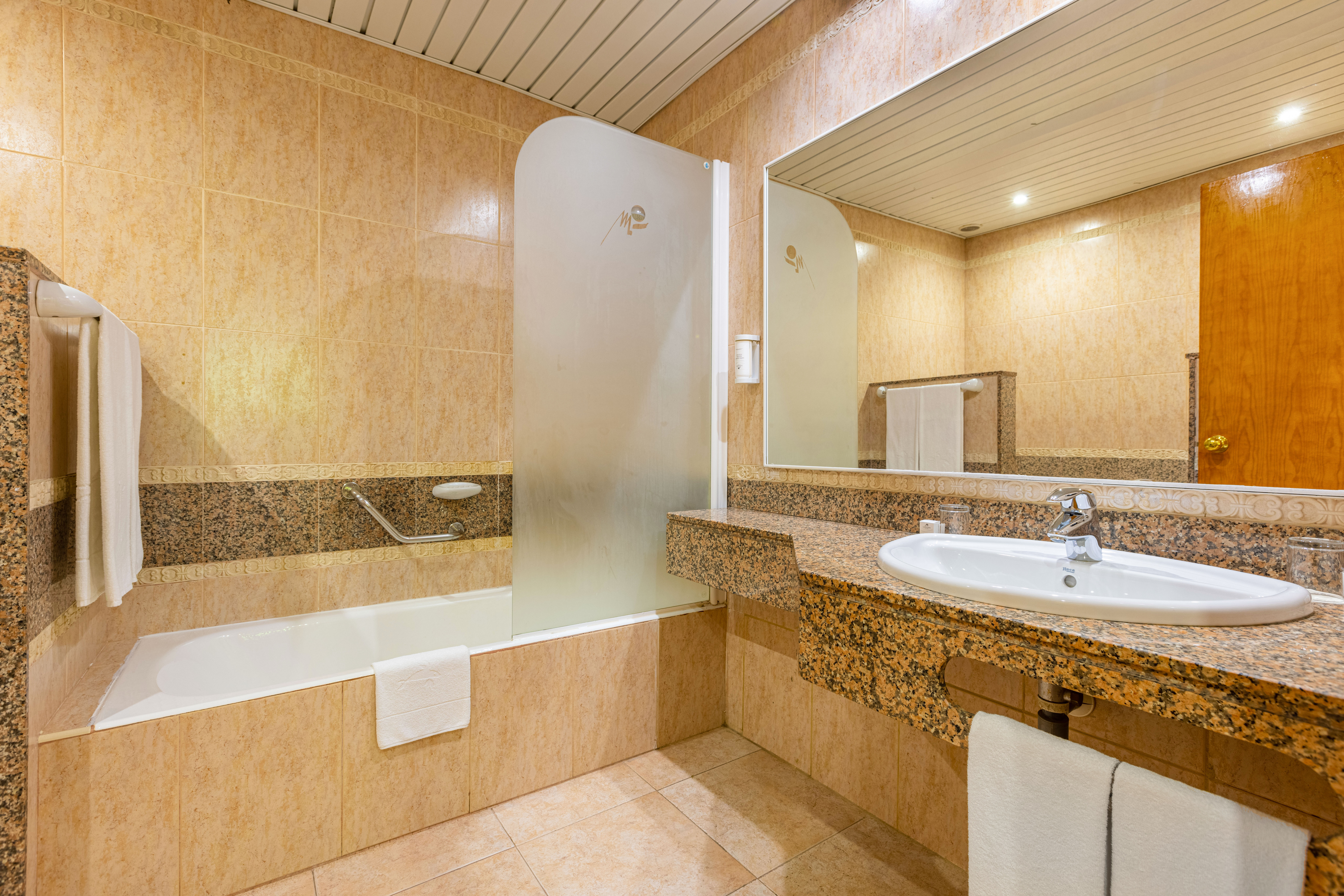 fotos baño habitaciones ifa altamarena doble familiar