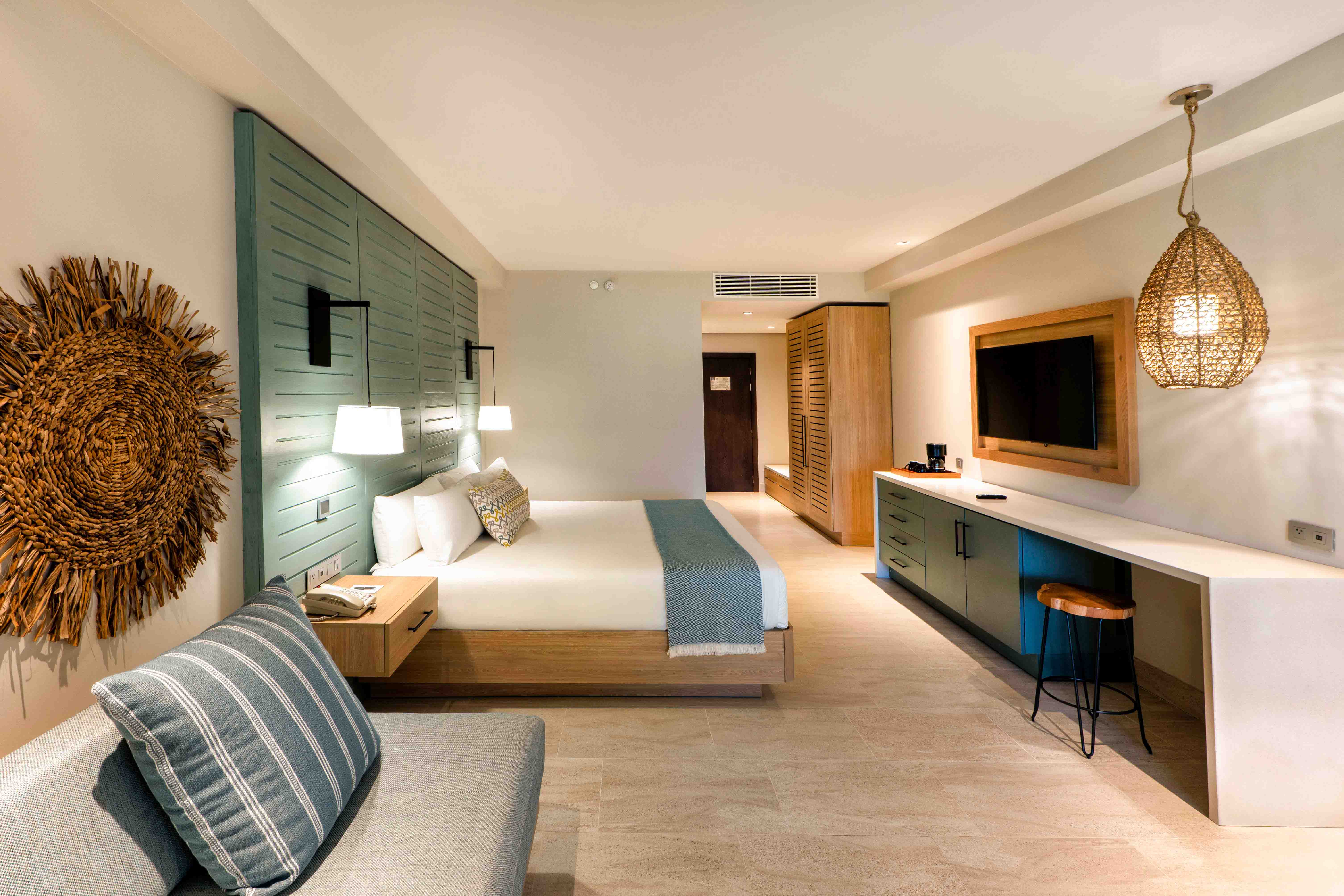 cama-adults-king-tropical-junior-suite-lopesan-costa-bavaro