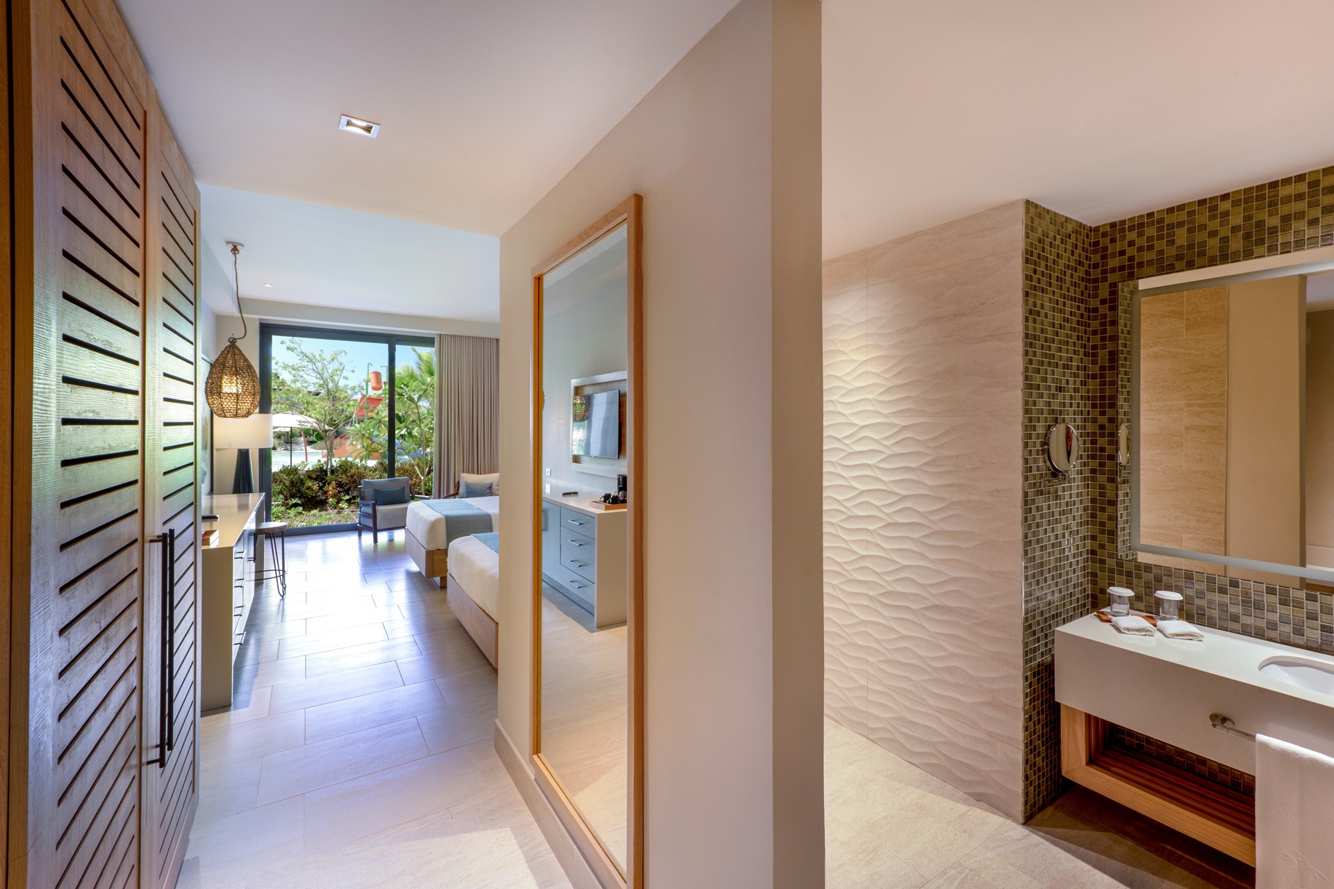 eingag resort queen handicap junior suite resort lopesan costa bavaro