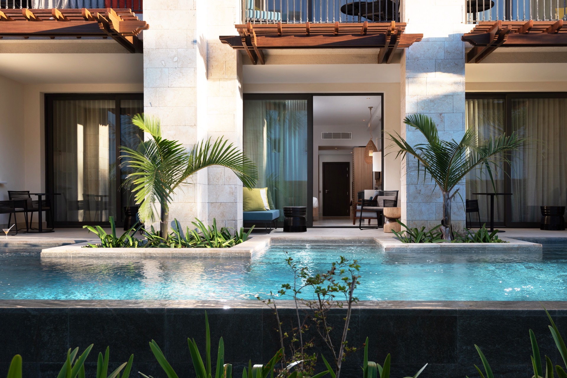 terraza resort queen swim up junior suite resort lopesan costa bavaro