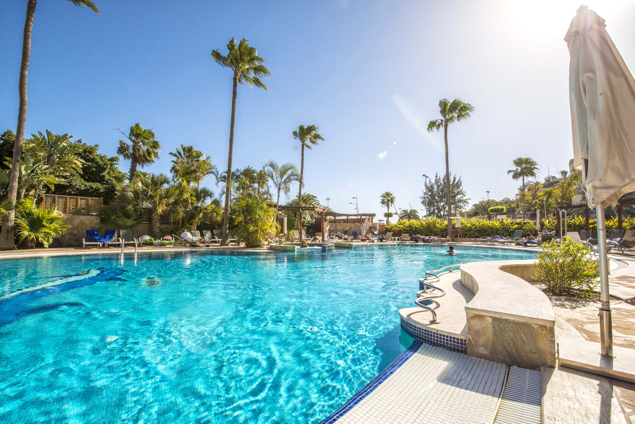 briss pool corallium dunamar by lopesan hotels
