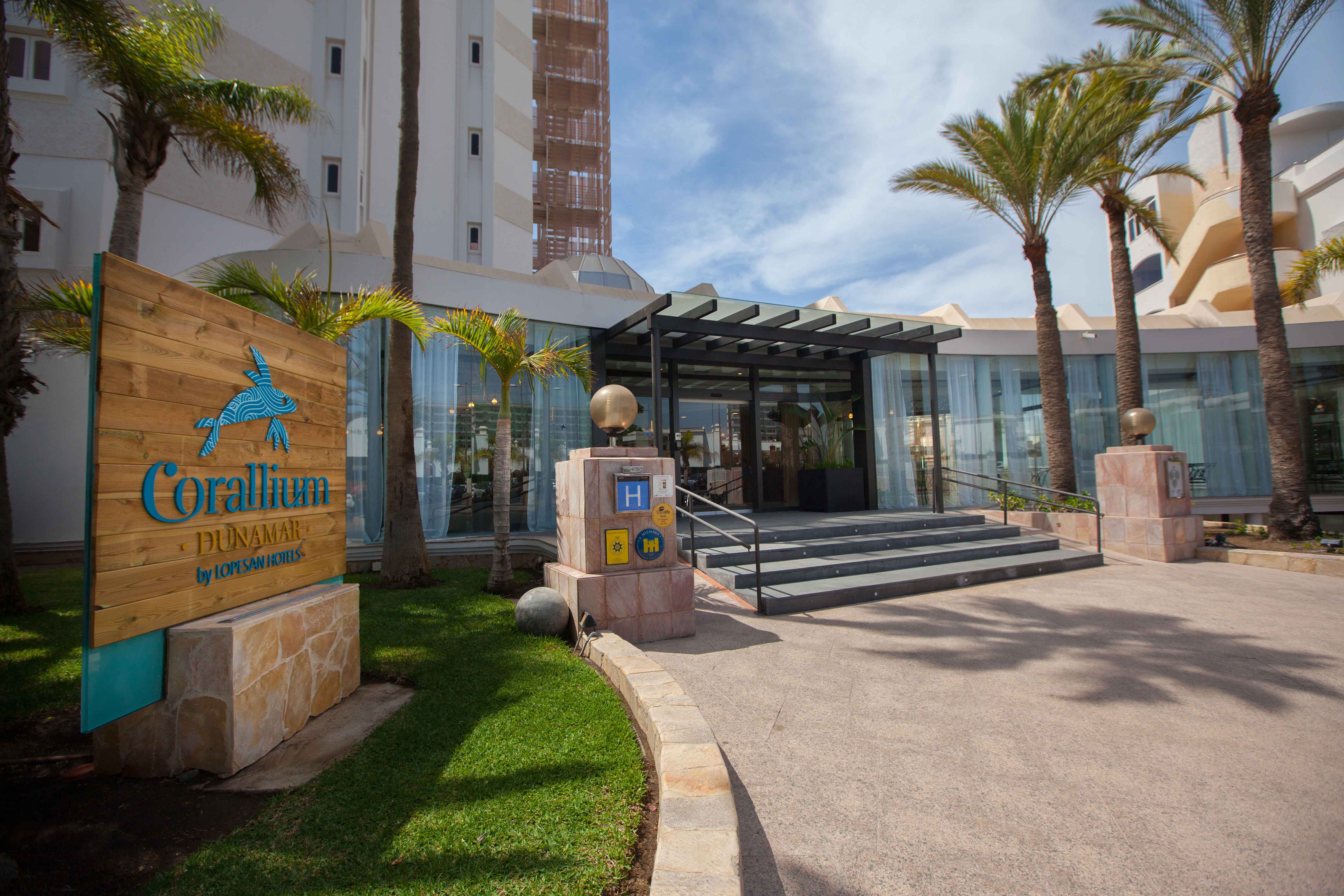 ENTRANCE (2)