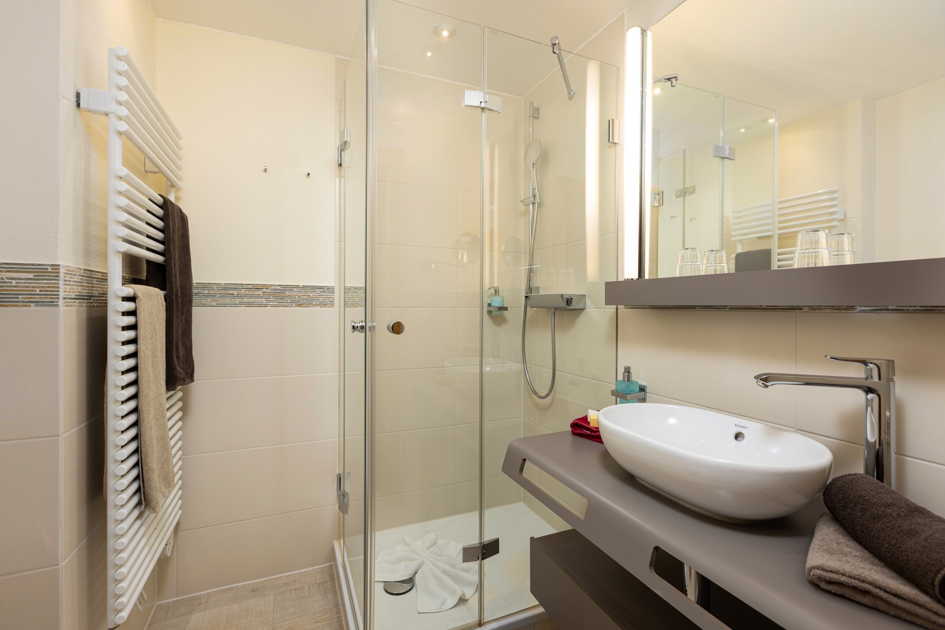 baño habitación doble vista valle hotel ifa alpenhof wildental