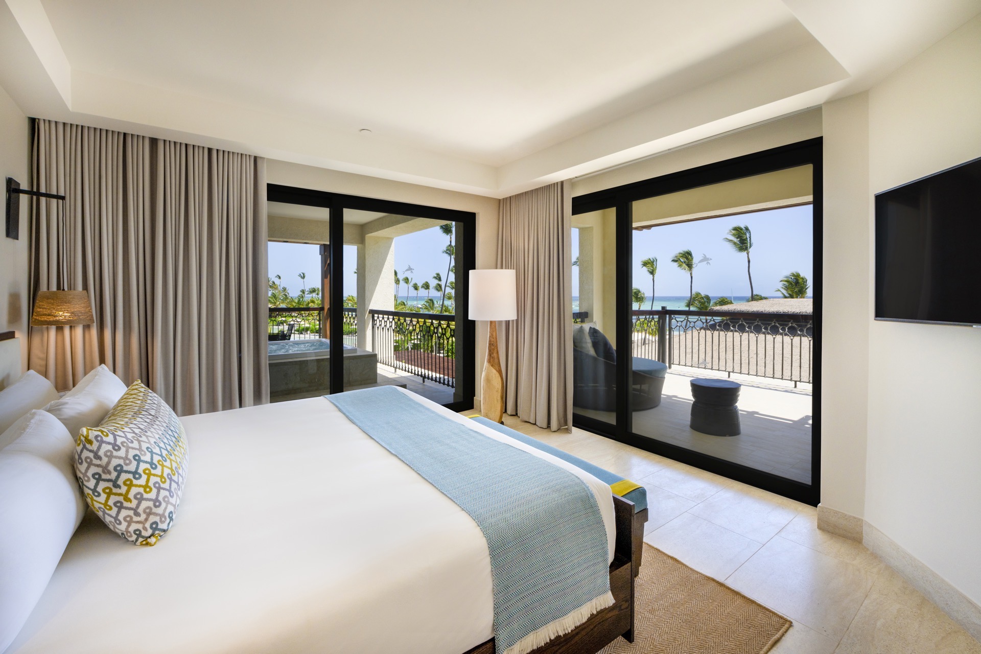 cama unique corner suite ocean view one bedroom lopesan costa bavaro resort spa & casino