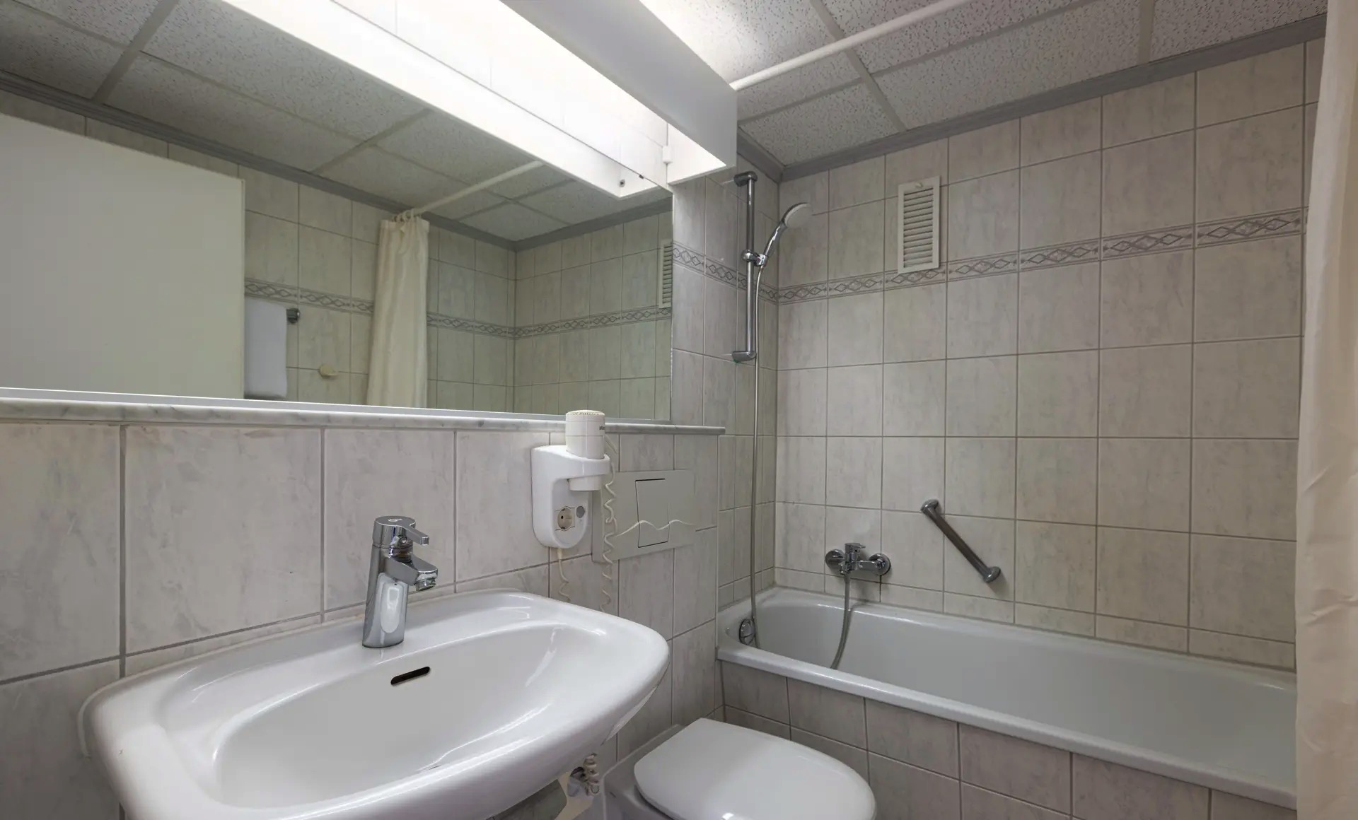 baño apartamento 1 dormitorio ferienwohnung hotel ifa fehmarn