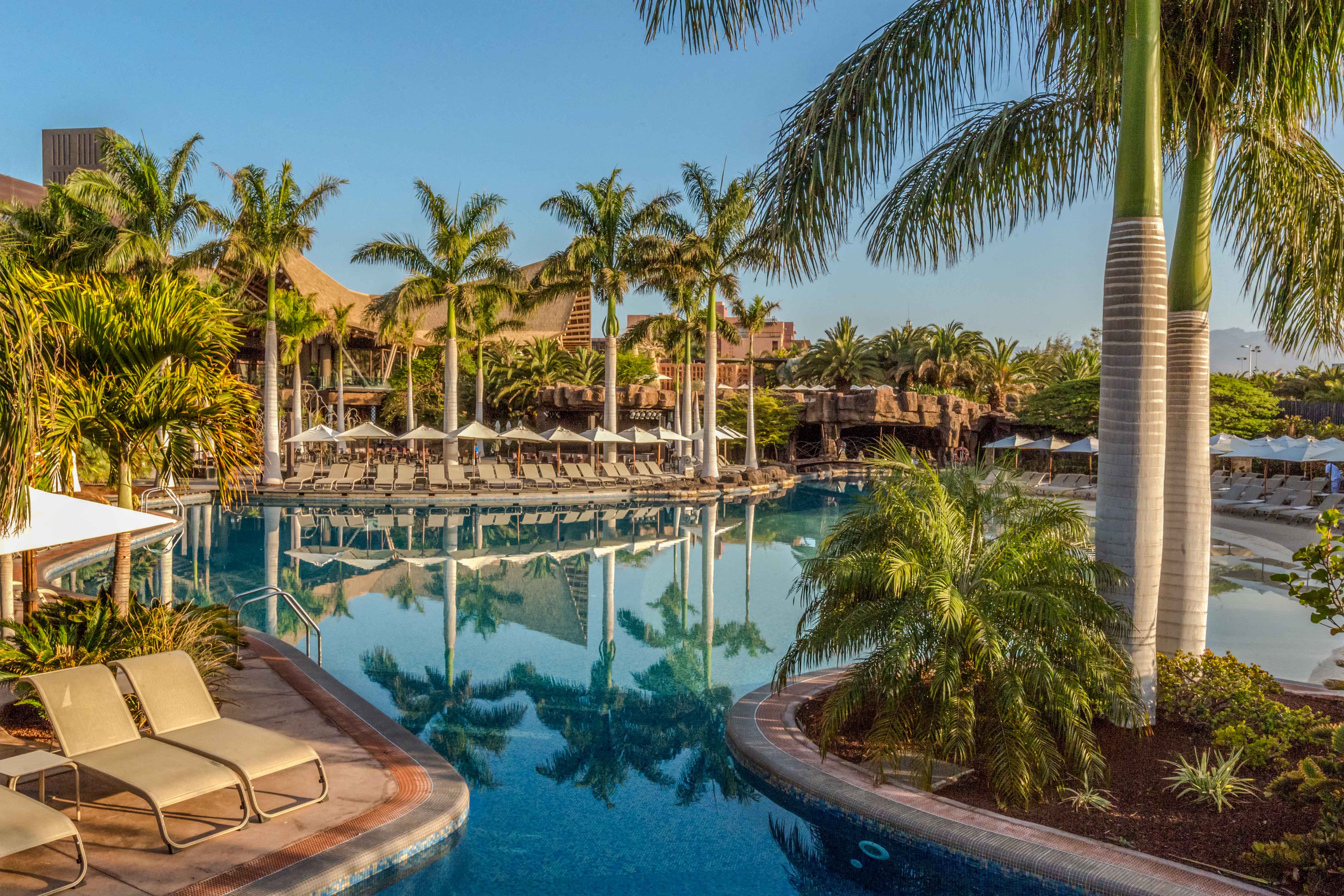 ruinen und wasserfälle pools lopesan baobab resort