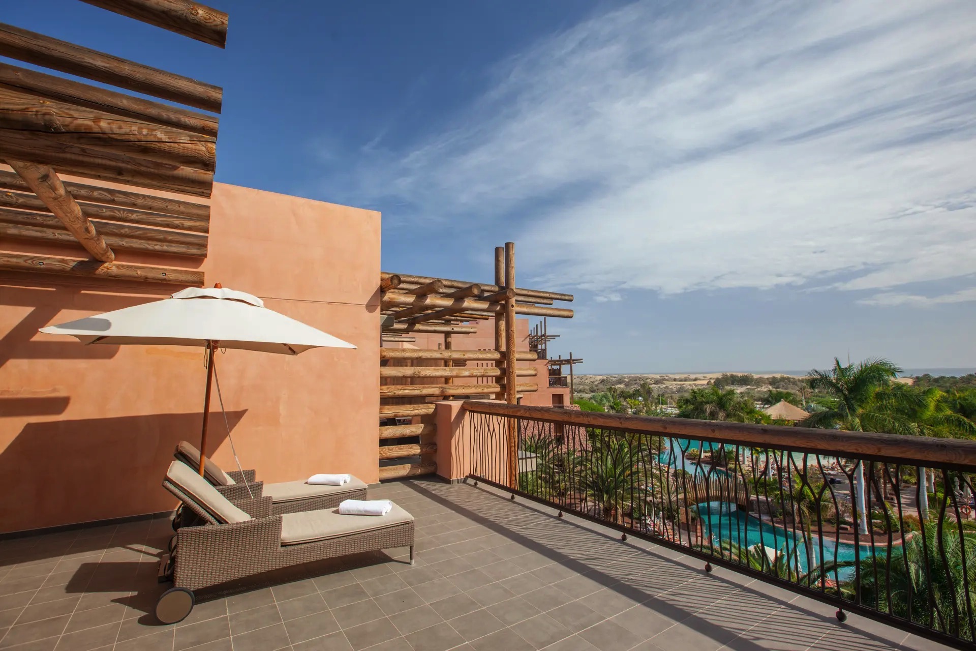 terrasse senior suite lopesan baobab resort