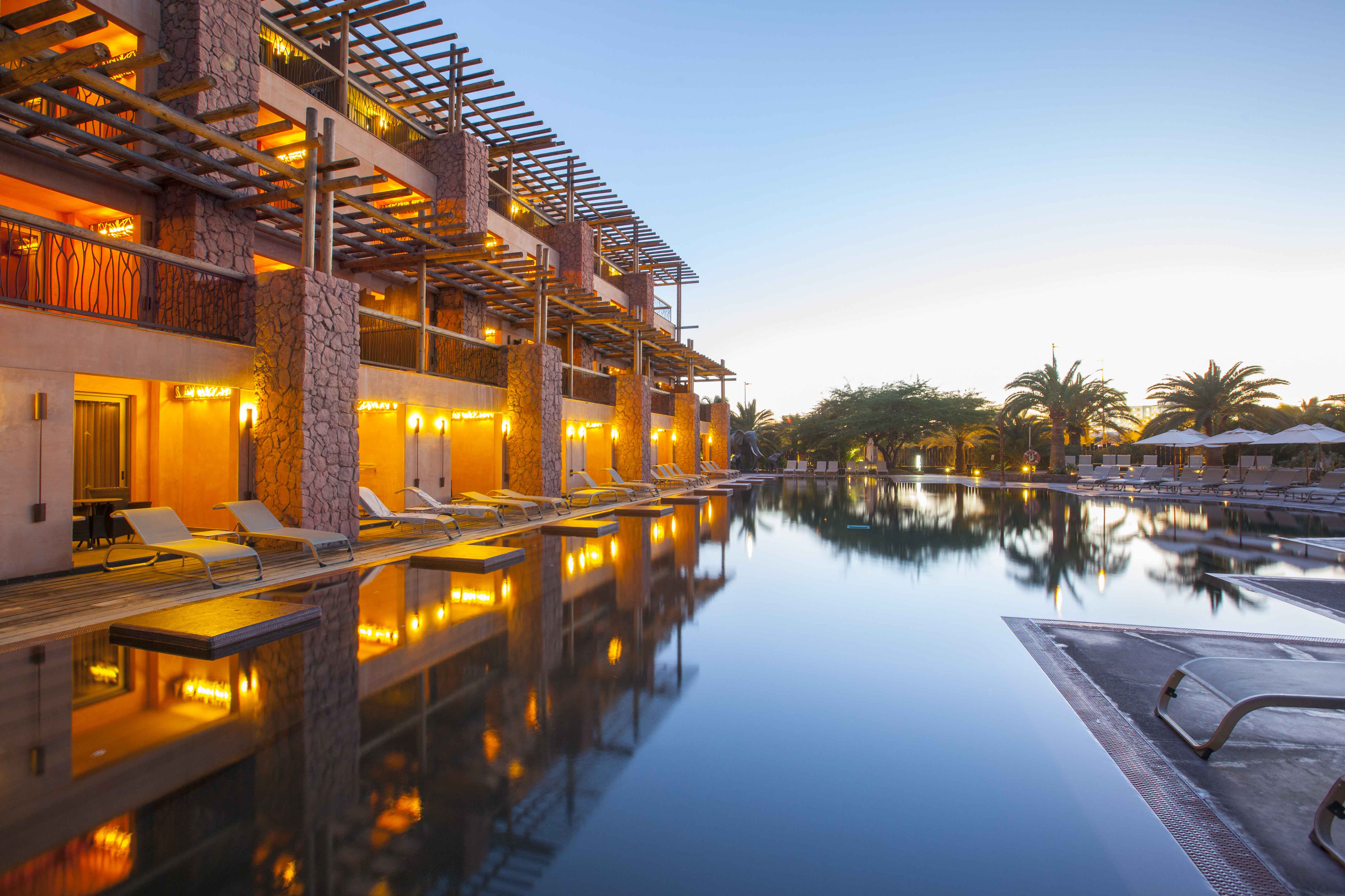 tranquila pool nacht pools lopesan baobab resort
