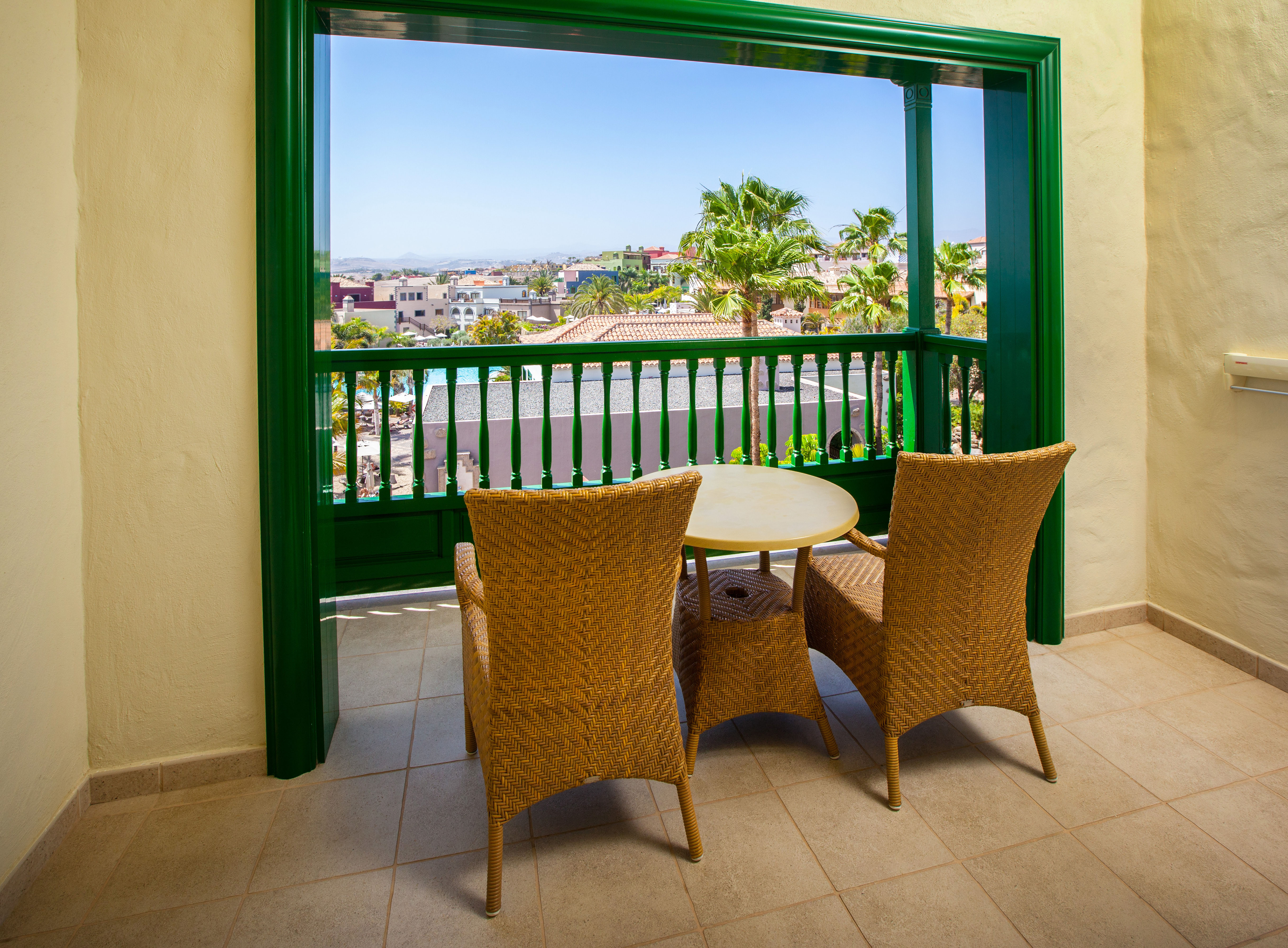 imágenes y fotos terraza habitaciones doble deluxe hotel lopesan villa del conde