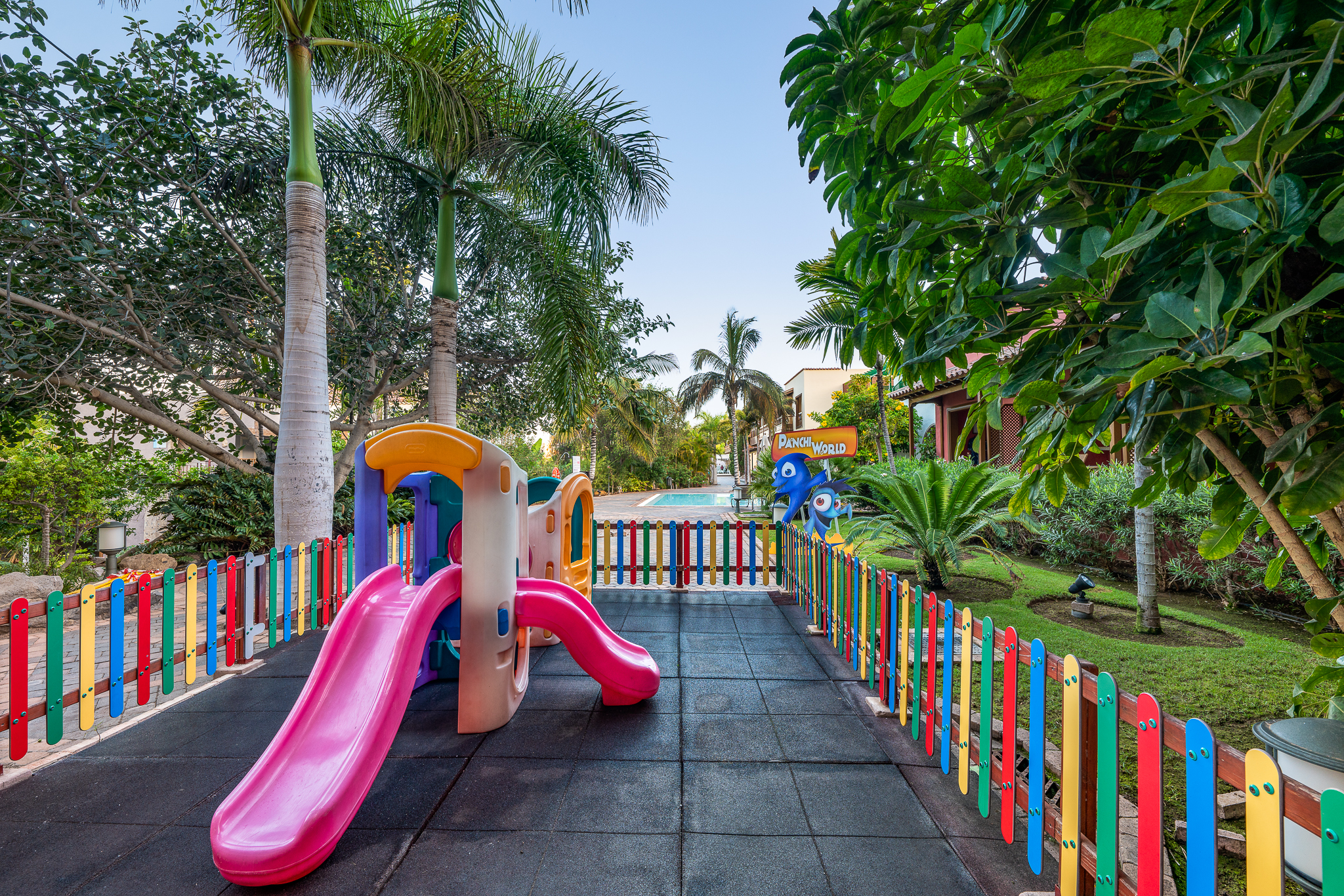 fotos parque infantil hotel lopesan villa del conde