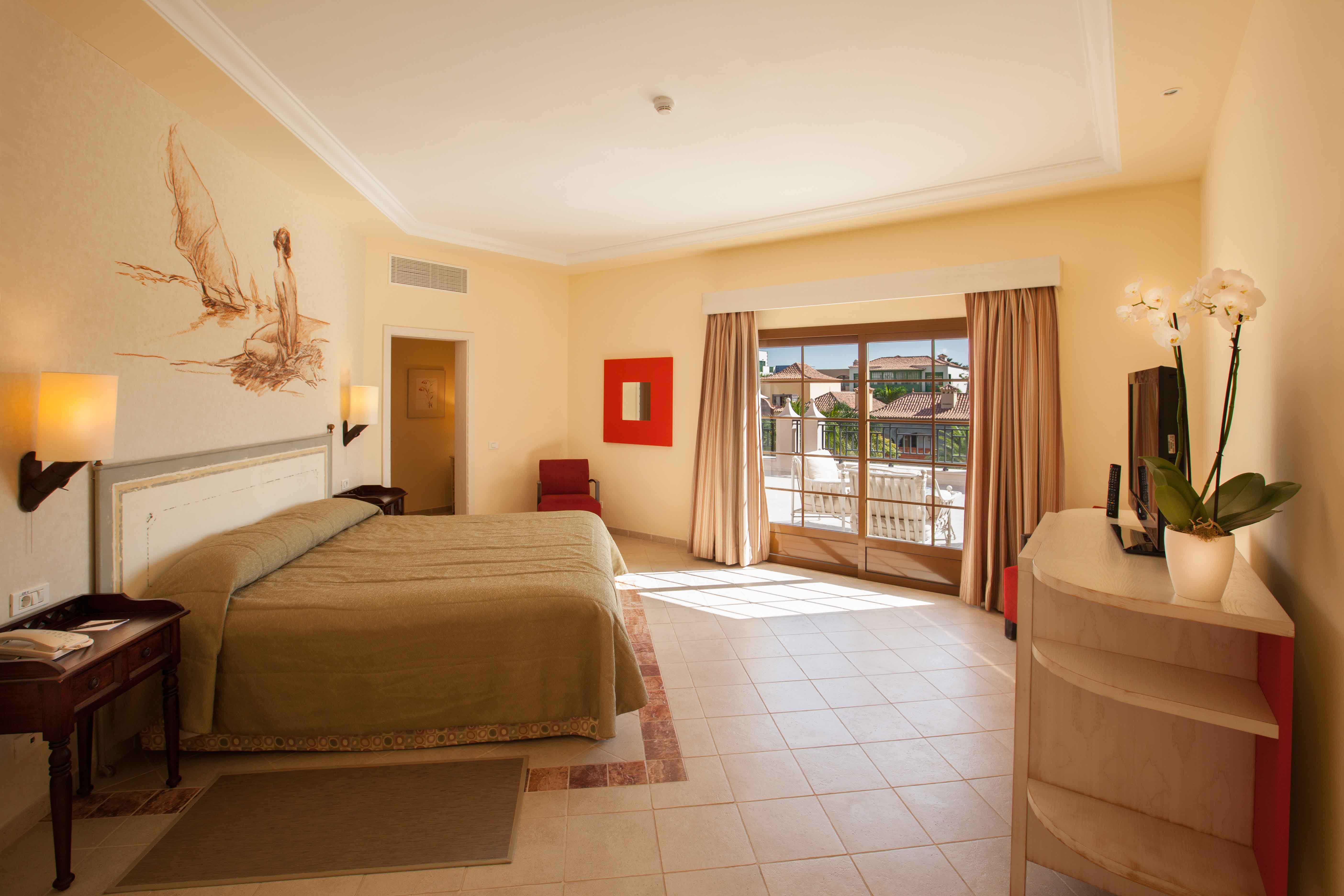 bett royal suite hotel lopesan villa del conde