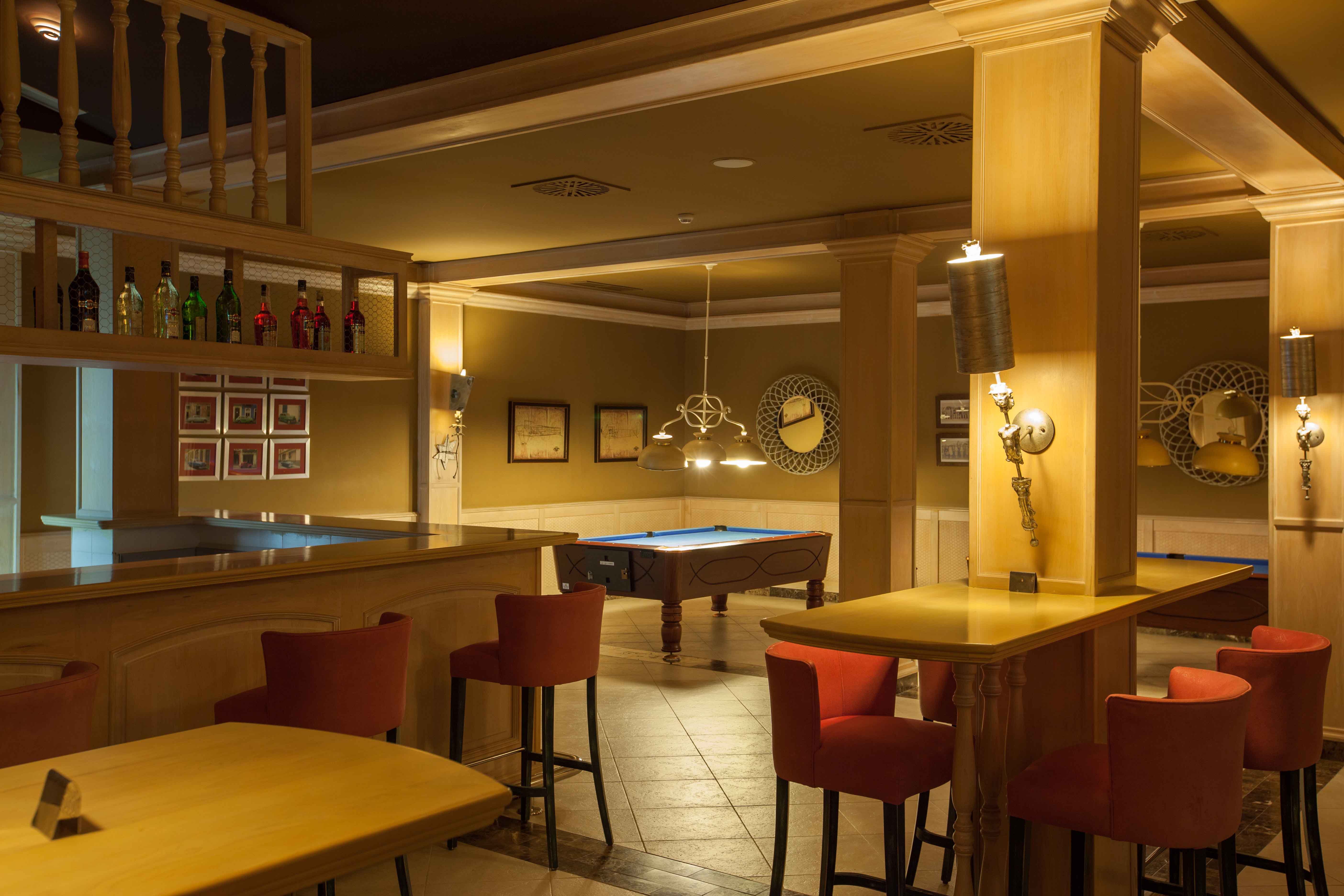 lopesan villa del conde resort & thalasso billard-bars bereich