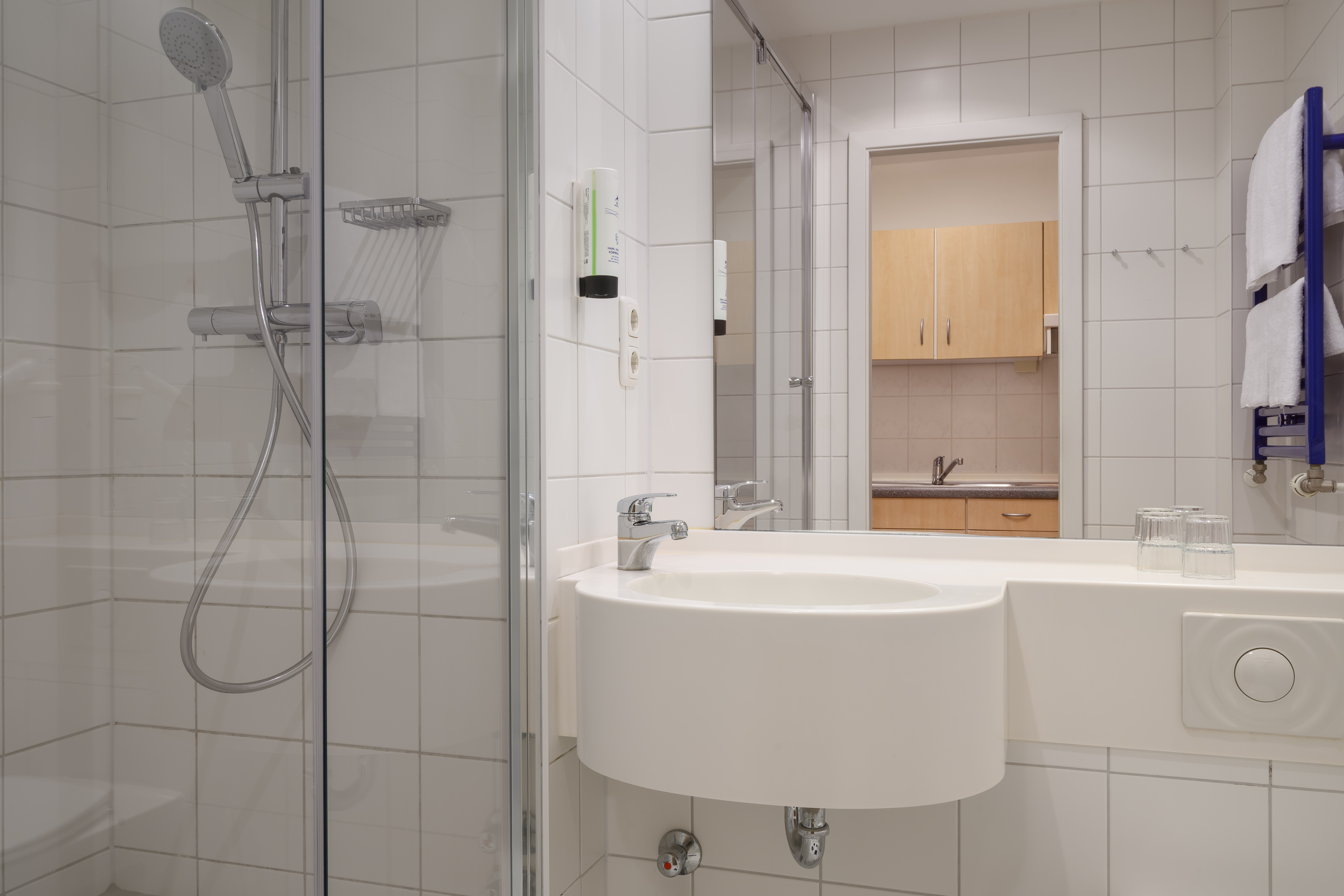 bano-apartamentos-1-dormitorio-hotel-ifa-rugen