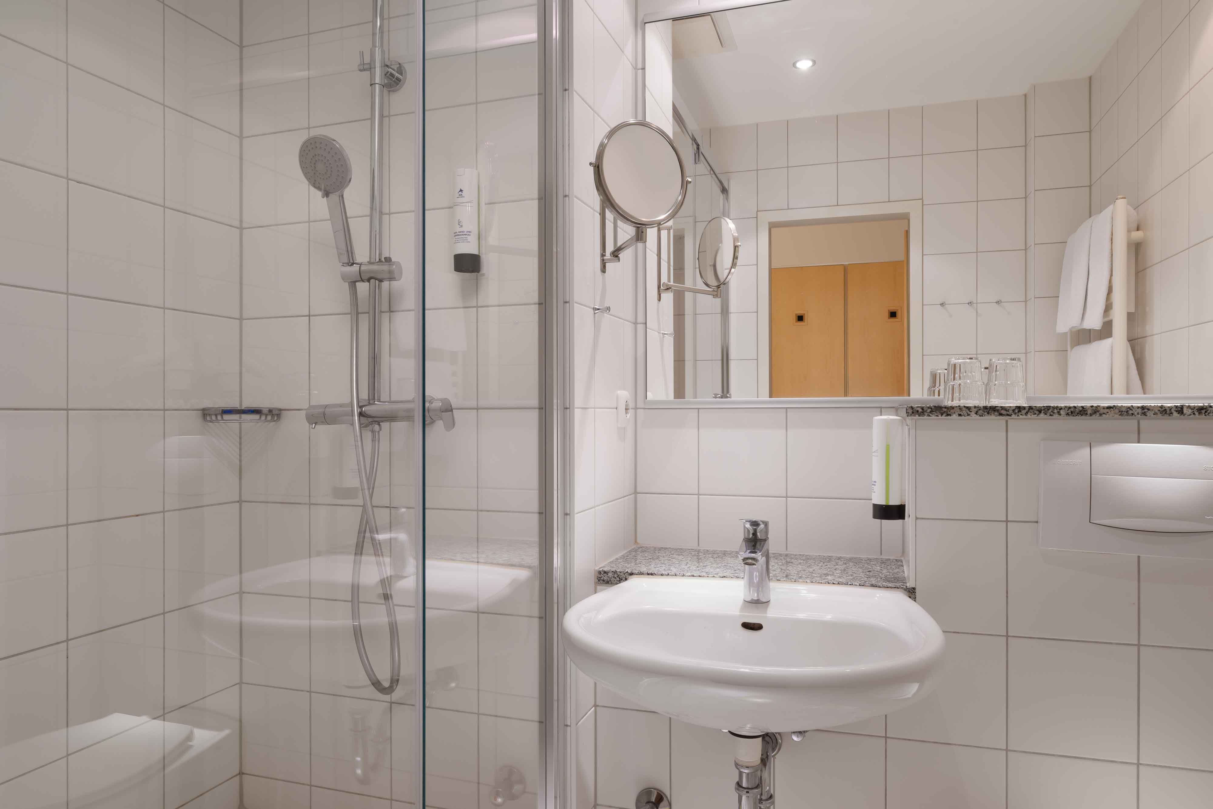 baño en el apartamento de 1,5 habitaciones del Hotel ifa Rügen
