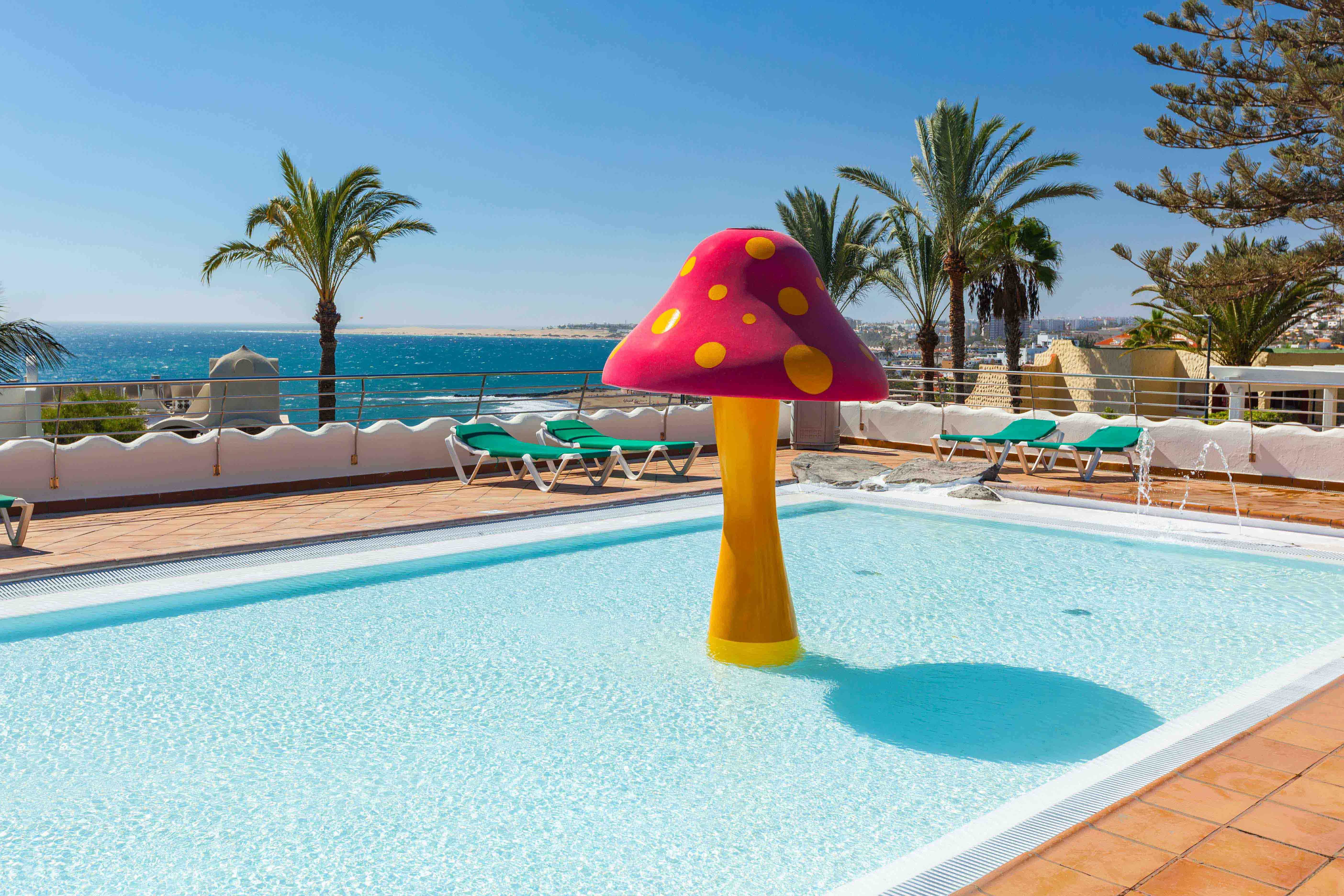 kinderpool abora interclub atlantic by lopesan hotels