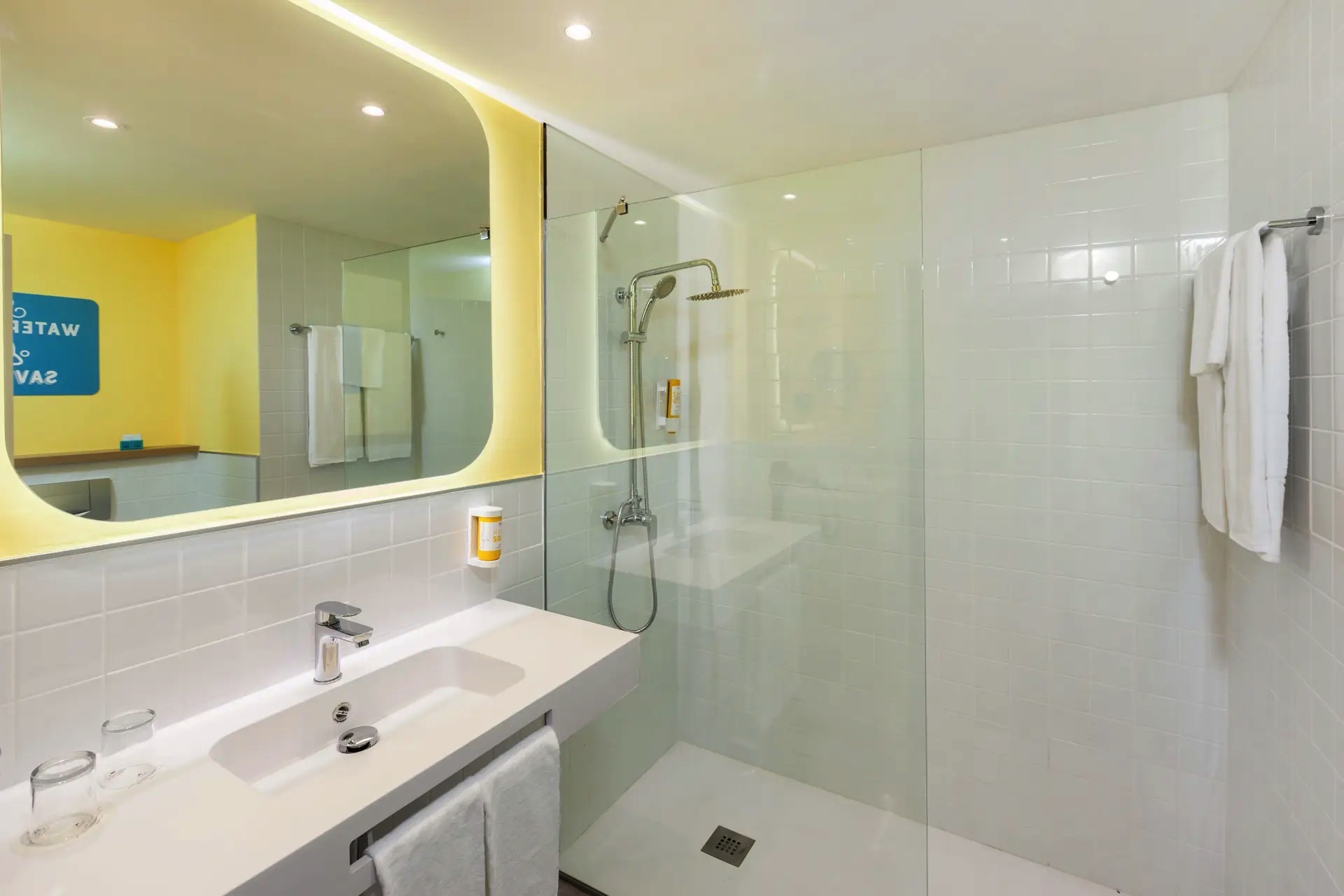 baño alojamiento doble estandar hotel abora interclub atlantic