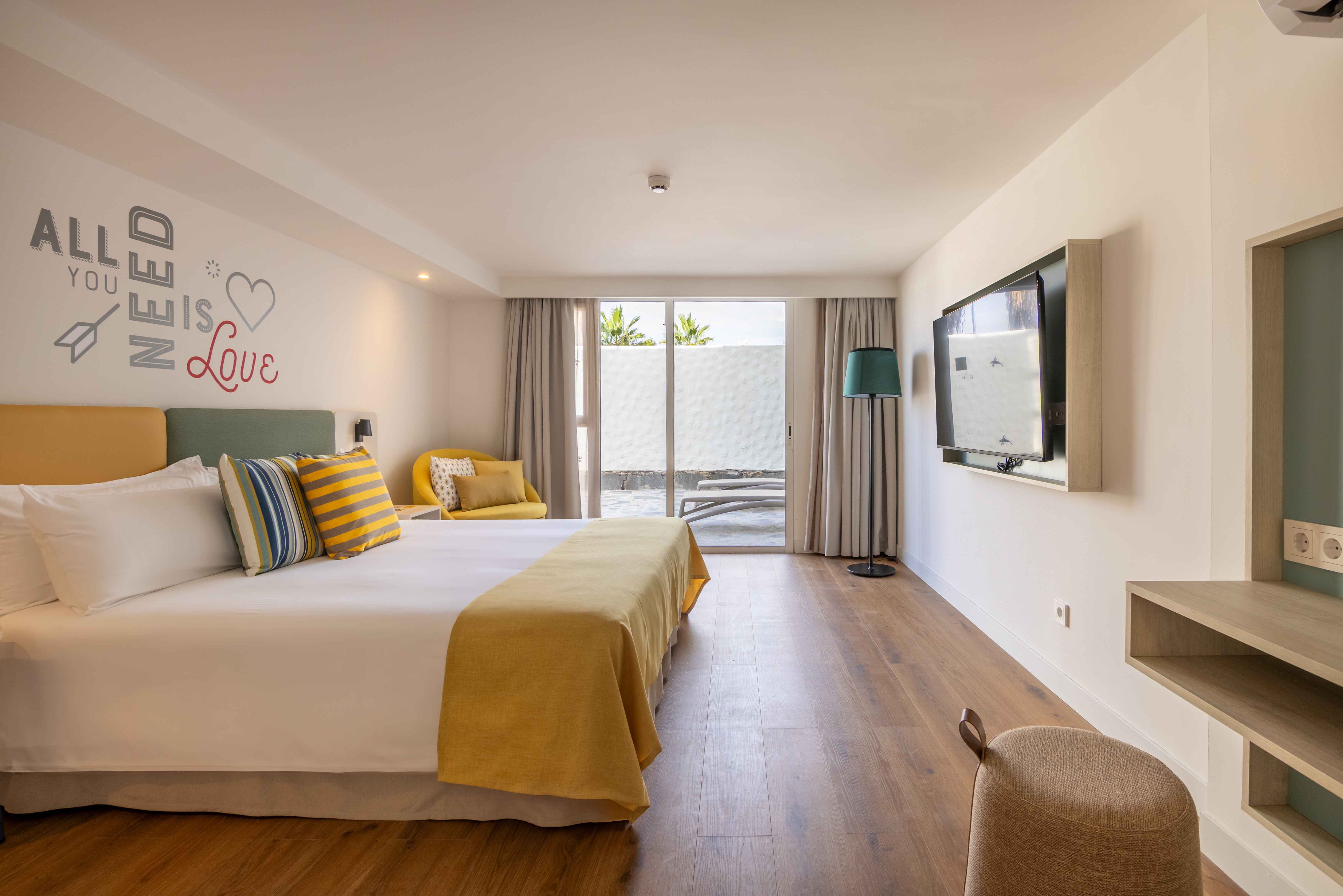 bett doppelterrasse zimmer hotel abora interclub atlantic