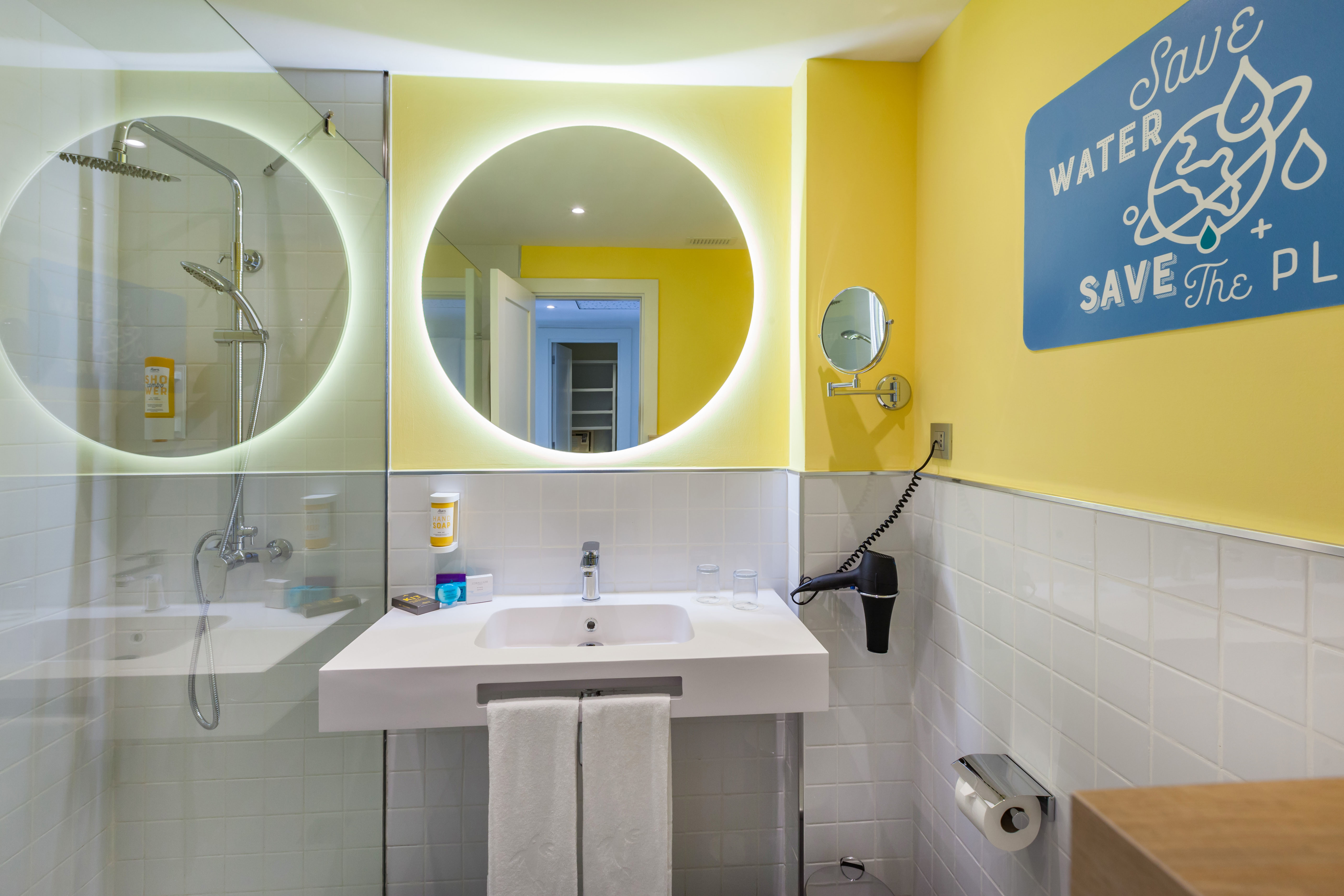 fotos baño habitaciones abora interclub atlantic suite vista