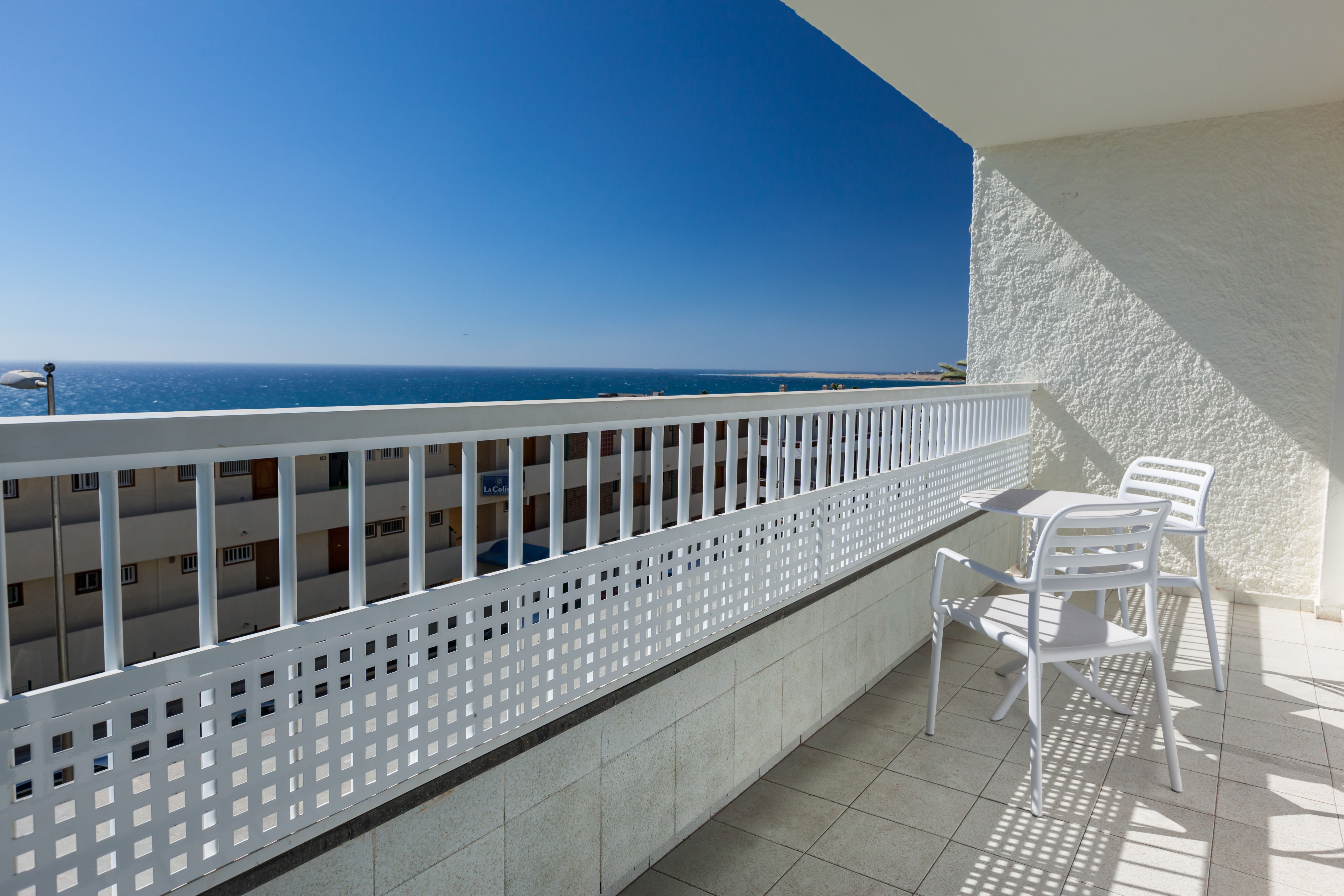 fotos terraza habitaciones abora interclub atlantic suite vista