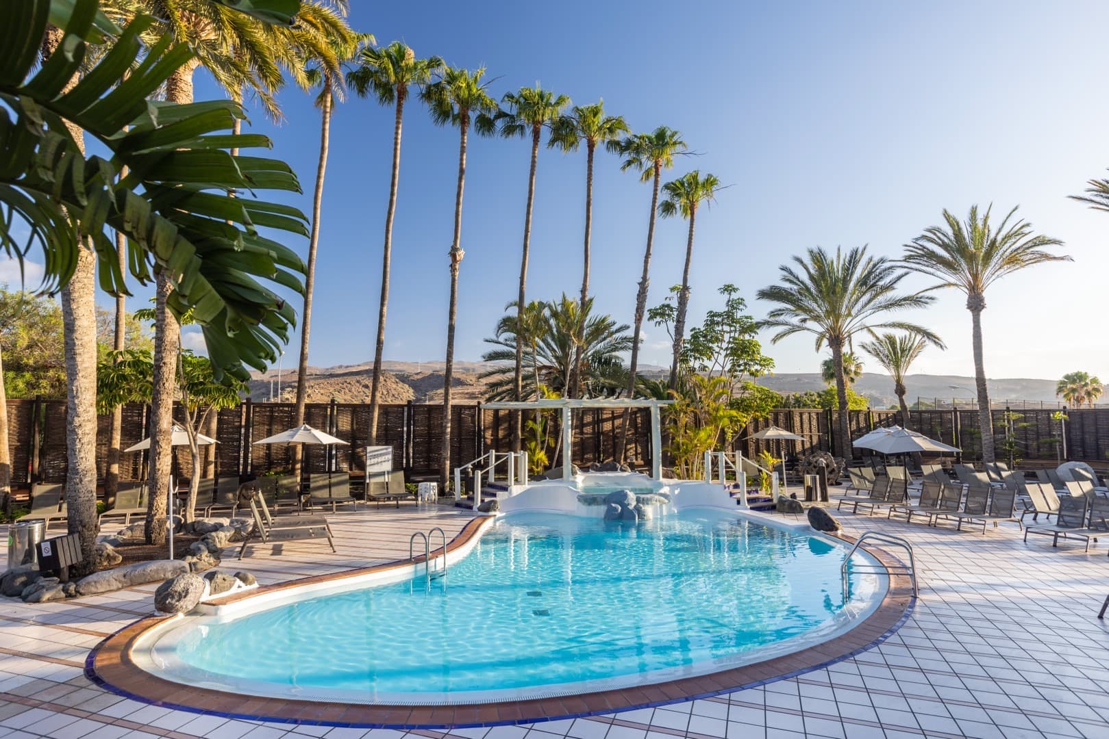 schwimmbäder abora continental by lopesan hotels