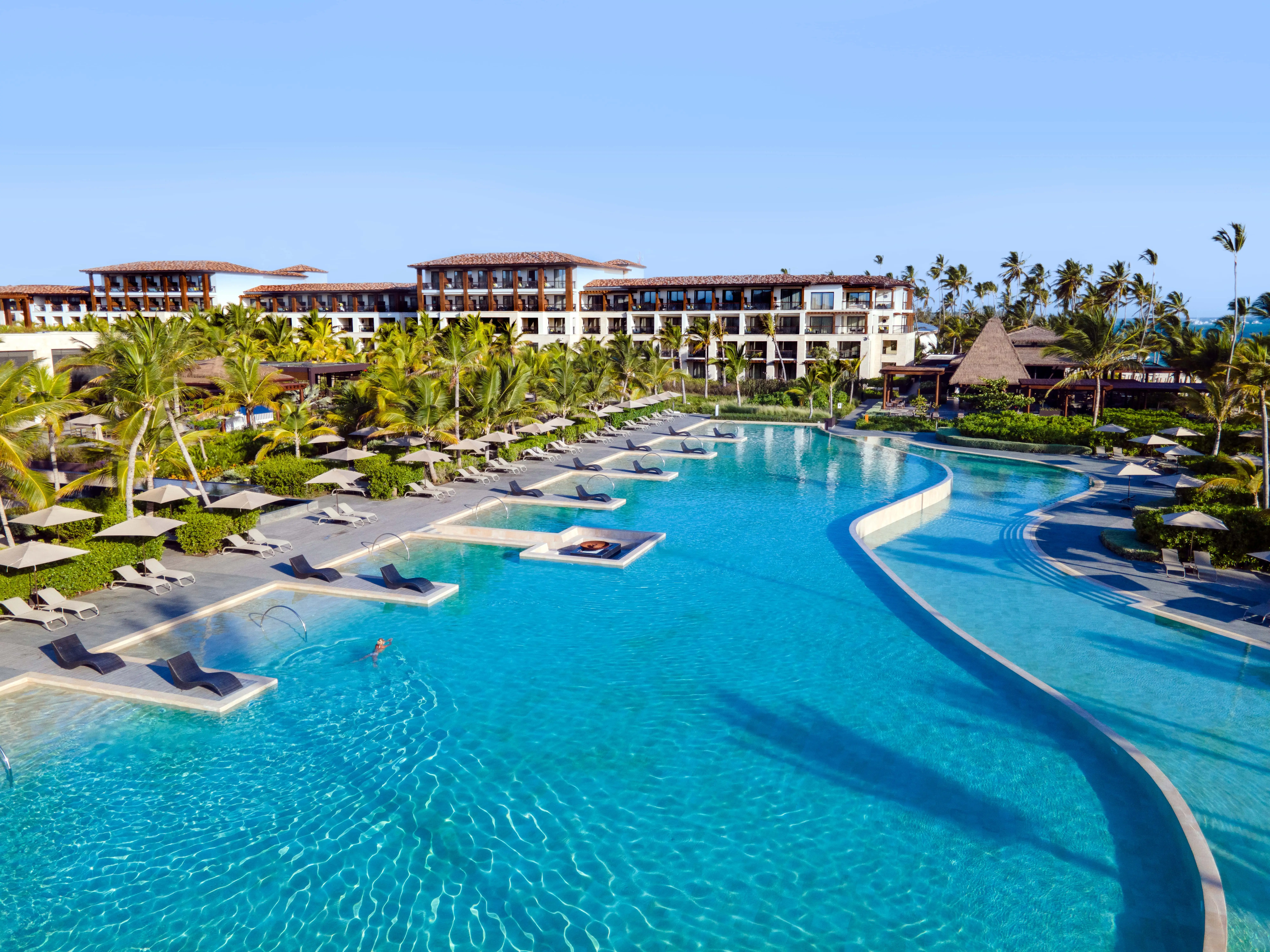 Piscina Infinity - Lopesan Costa Bávaro Resort, Spa & Casino