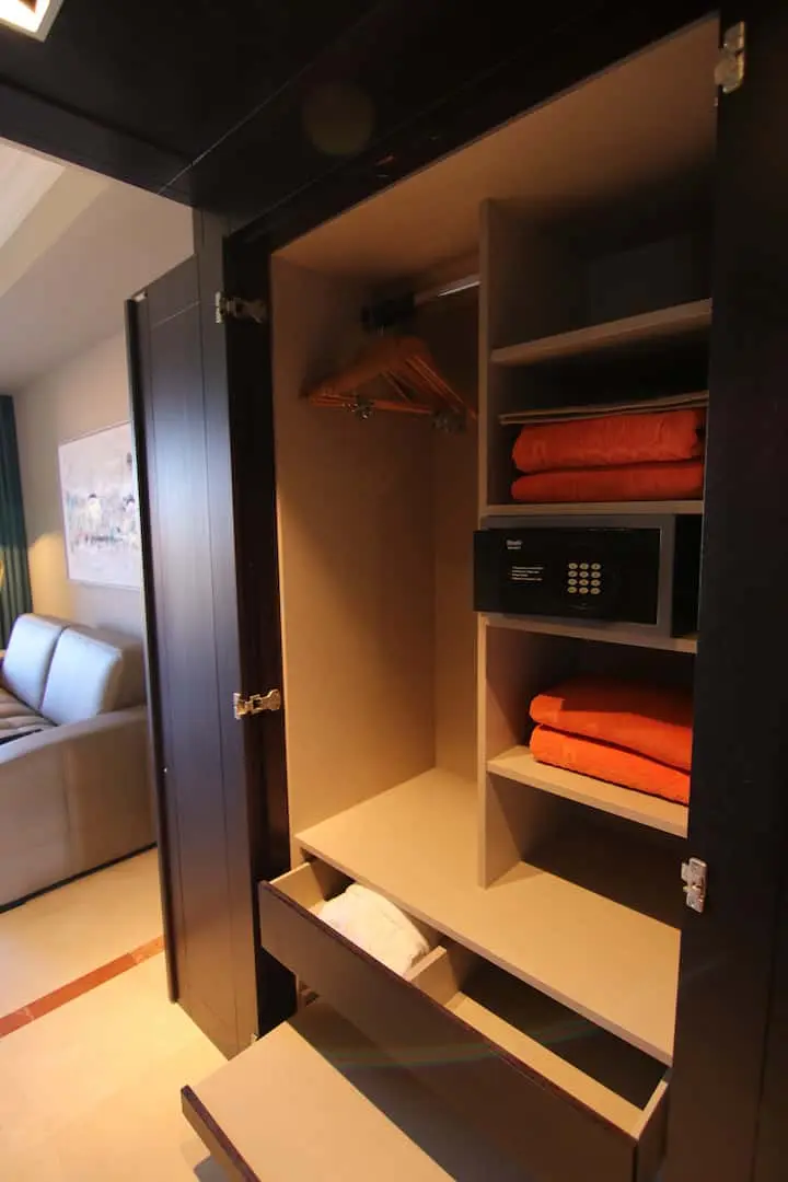 Caja fuerte gratis - Corallium Seafront Adults Only