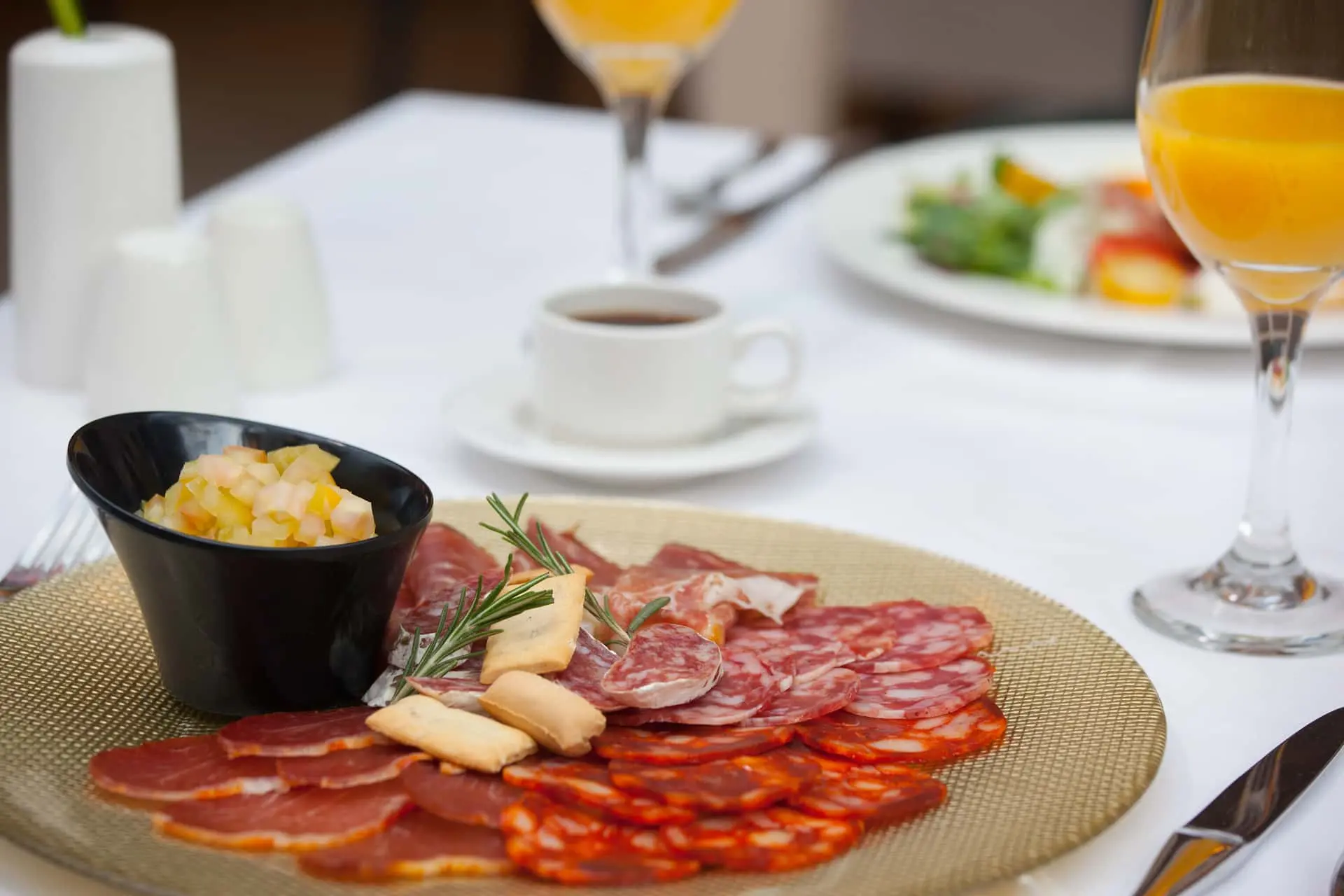 Desayuno tempano - Corallium Seafront Adults Only